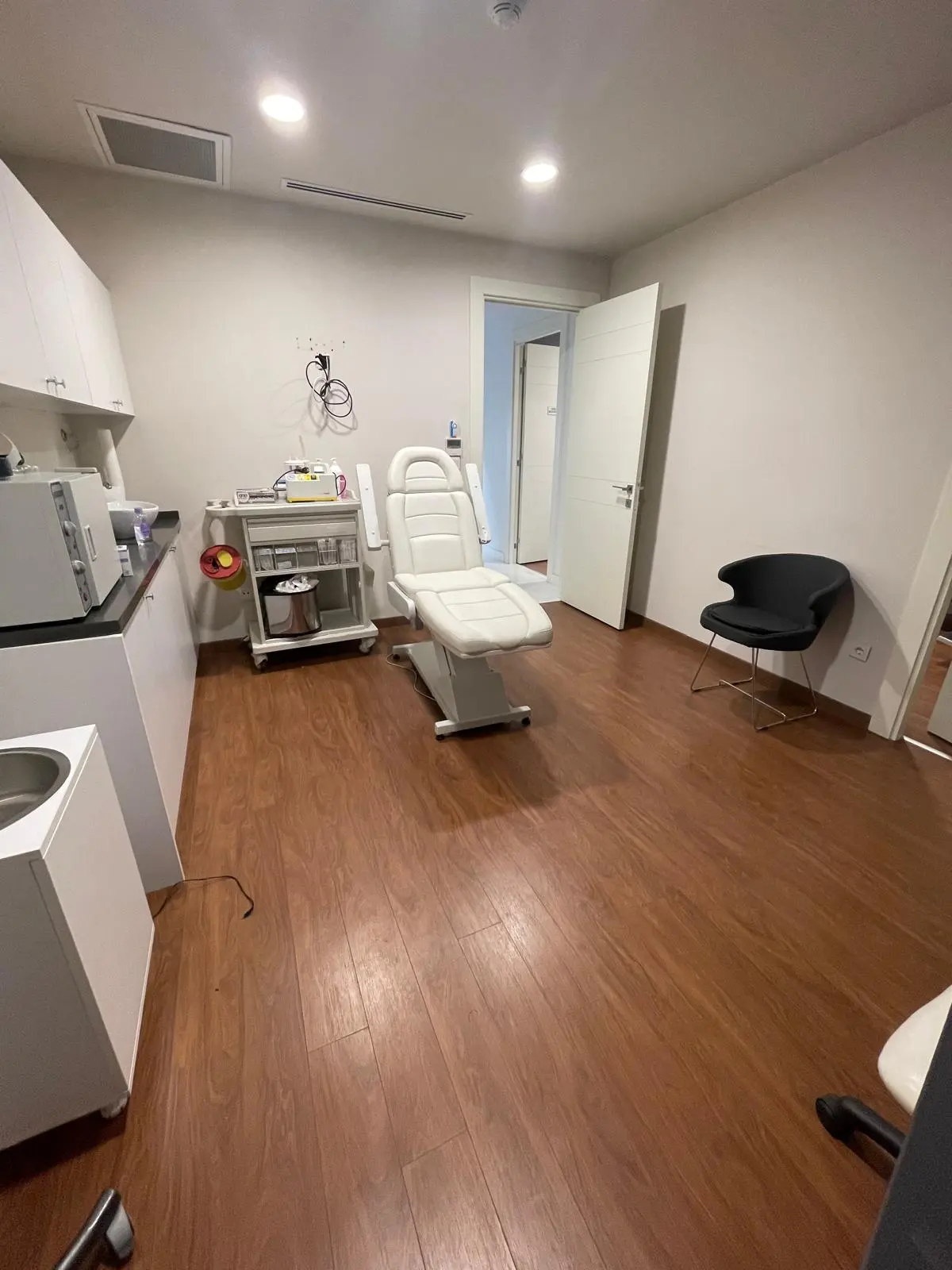 Clinic-provided photograph of Prof. Dr Özgür Pilancı