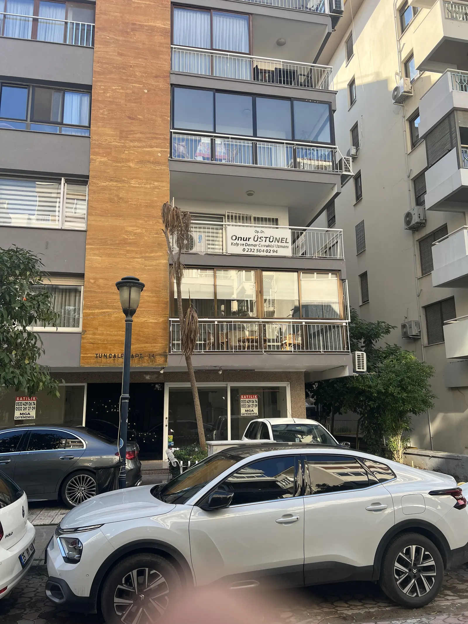 Clinic-provided photograph of Dr Onur Üstünel