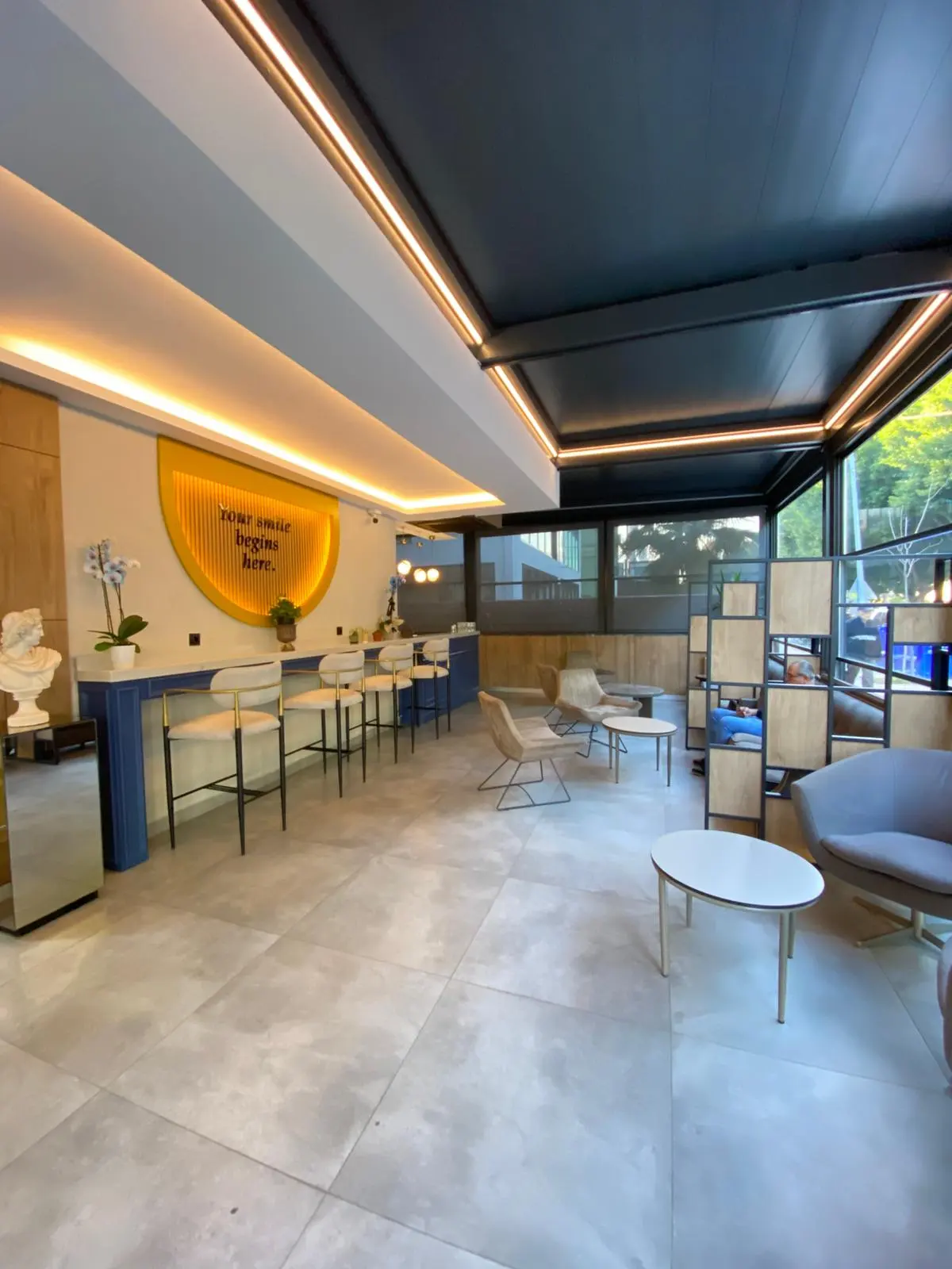 Von der Klinik bereitgestelltes Foto von DentaFLY Dental Implant & Smile Studio