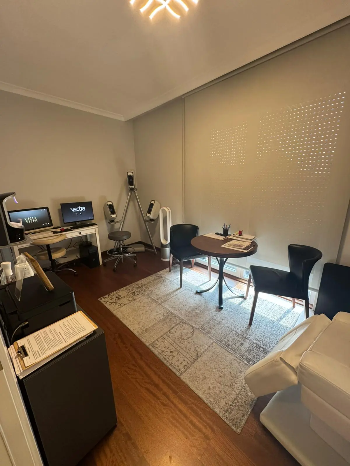 Clinic-provided photograph of Dr Şadiye Kuş (Şatıroğlu)