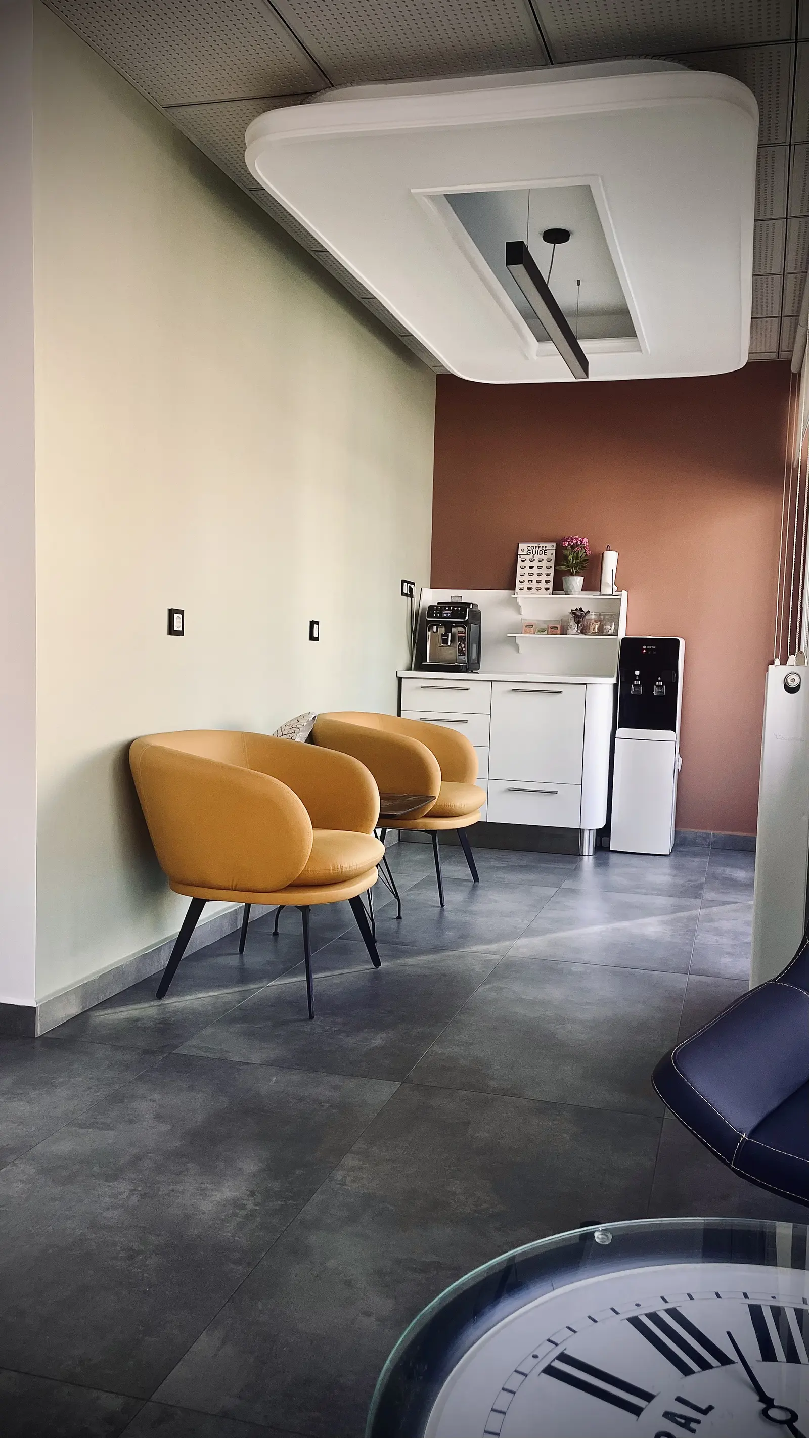 Clinic-provided photograph of Pamir Dent Clinic