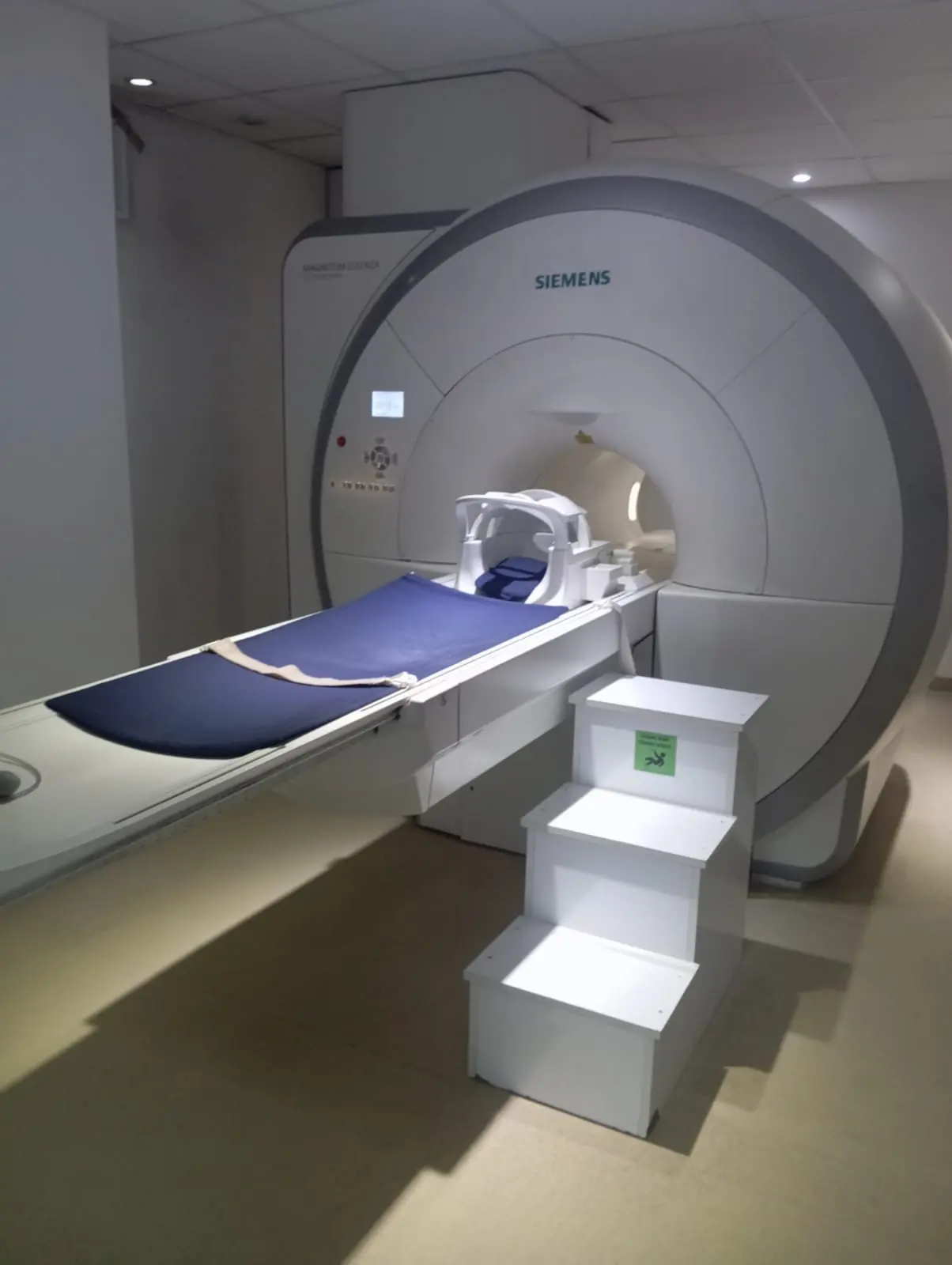 Clinic-provided photograph of Akdamar Hospital