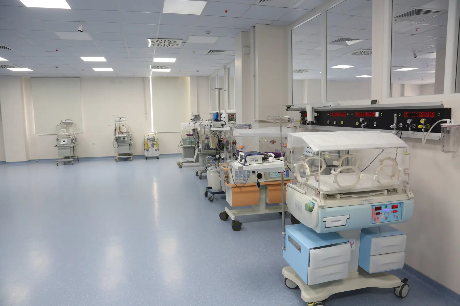 Clinic-provided photograph of Akdamar Hospital