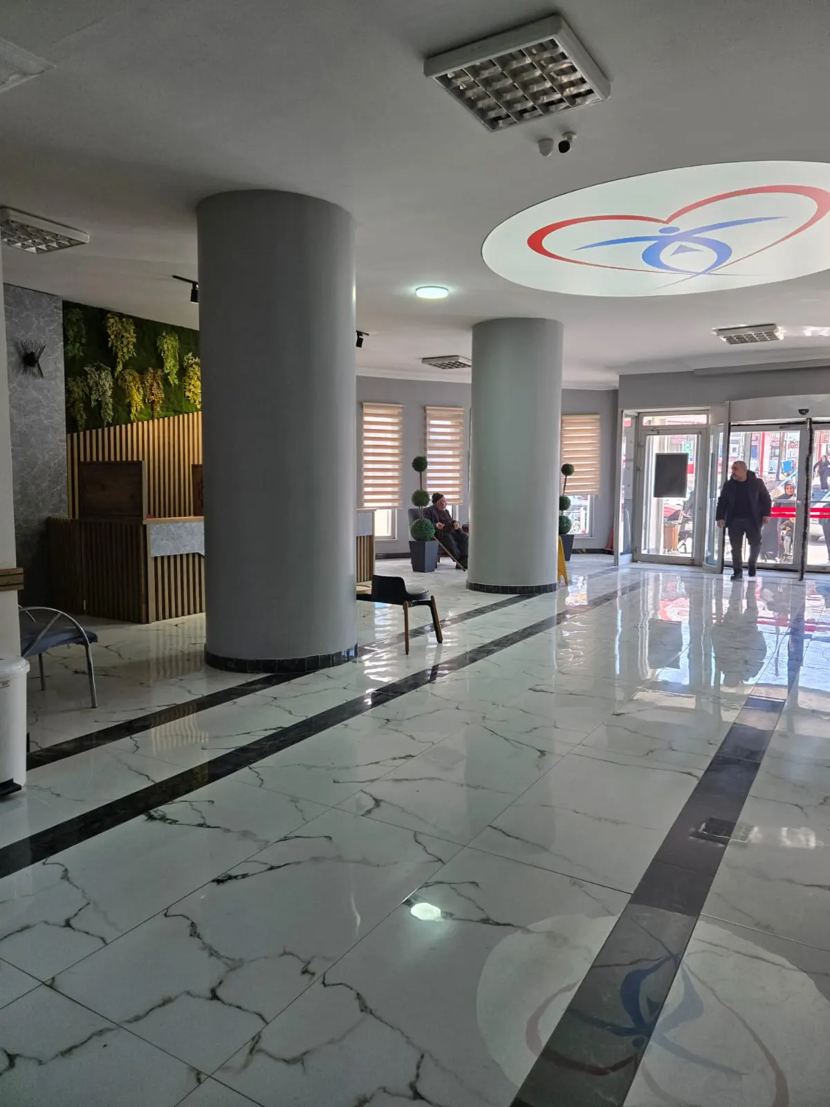 Clinic-provided photograph of Akdamar Hospital