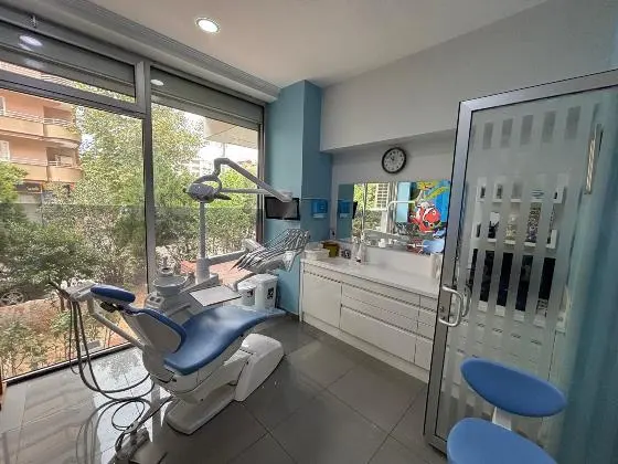 Von der Klinik bereitgestelltes Foto von Uzmanlar Zahnklinik