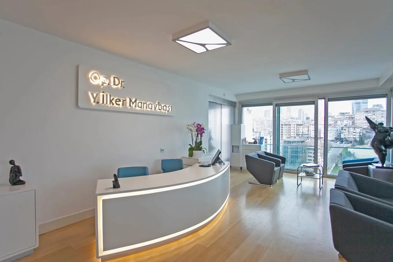 Clinic-provided photograph of Dr Yurdakul İlker Manavbaşı