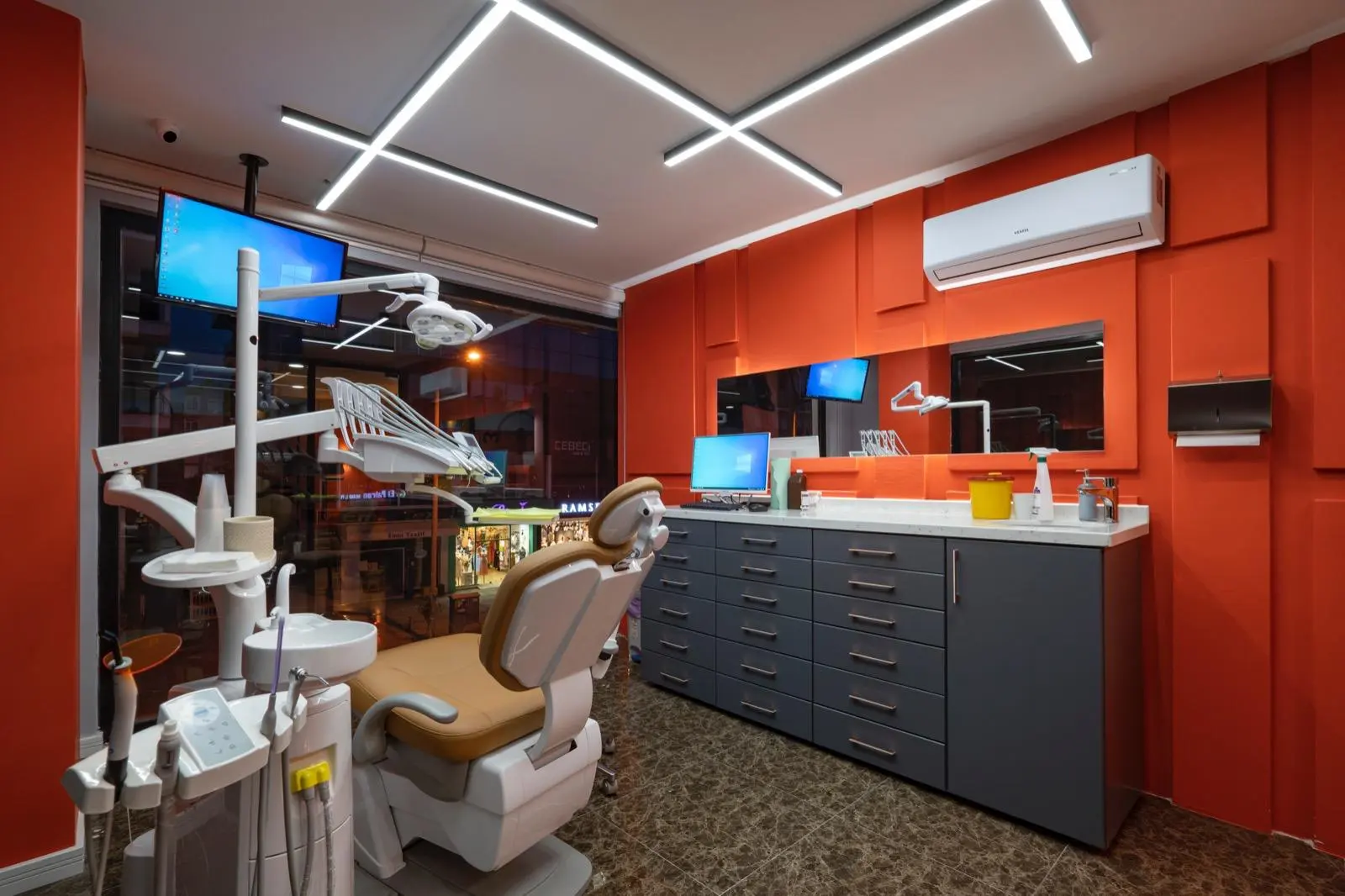 Clinic-provided photograph of Anıt Dental Clinic