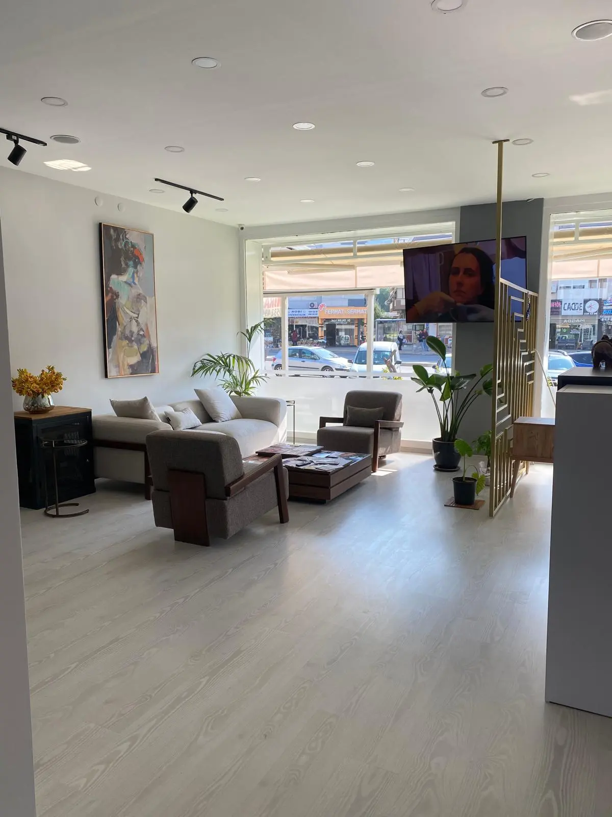 Clinic-provided photograph of Dr Dilek Kök