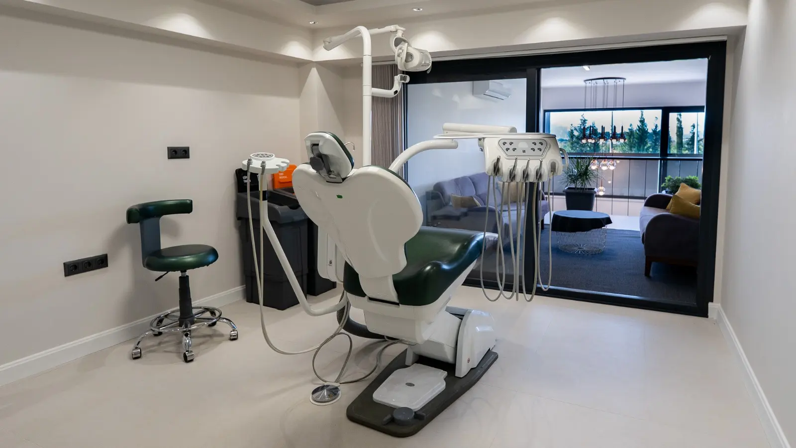 Clinic-provided photograph of M.C Dental Clinic
