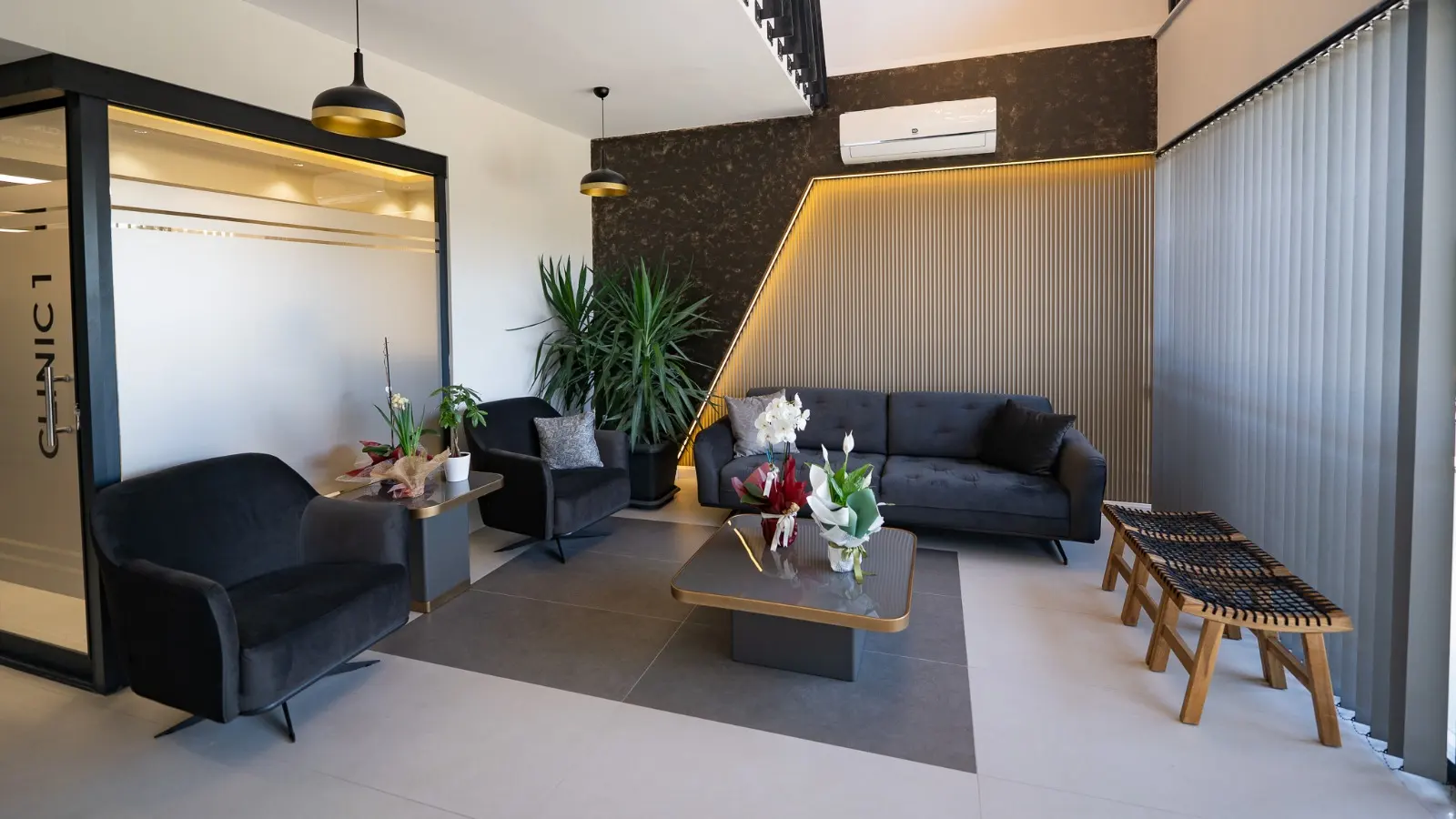 Clinic-provided photograph of M.C Dental Clinic