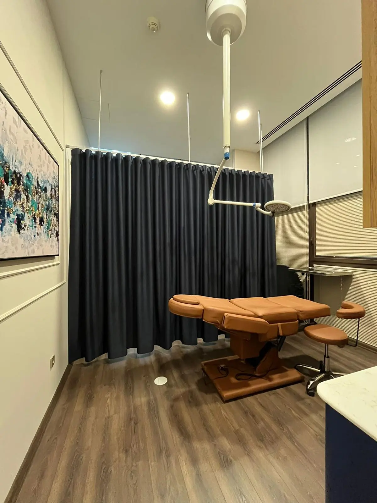 Clinic-provided photograph of Dr İbrahim Mesut Uğurlu