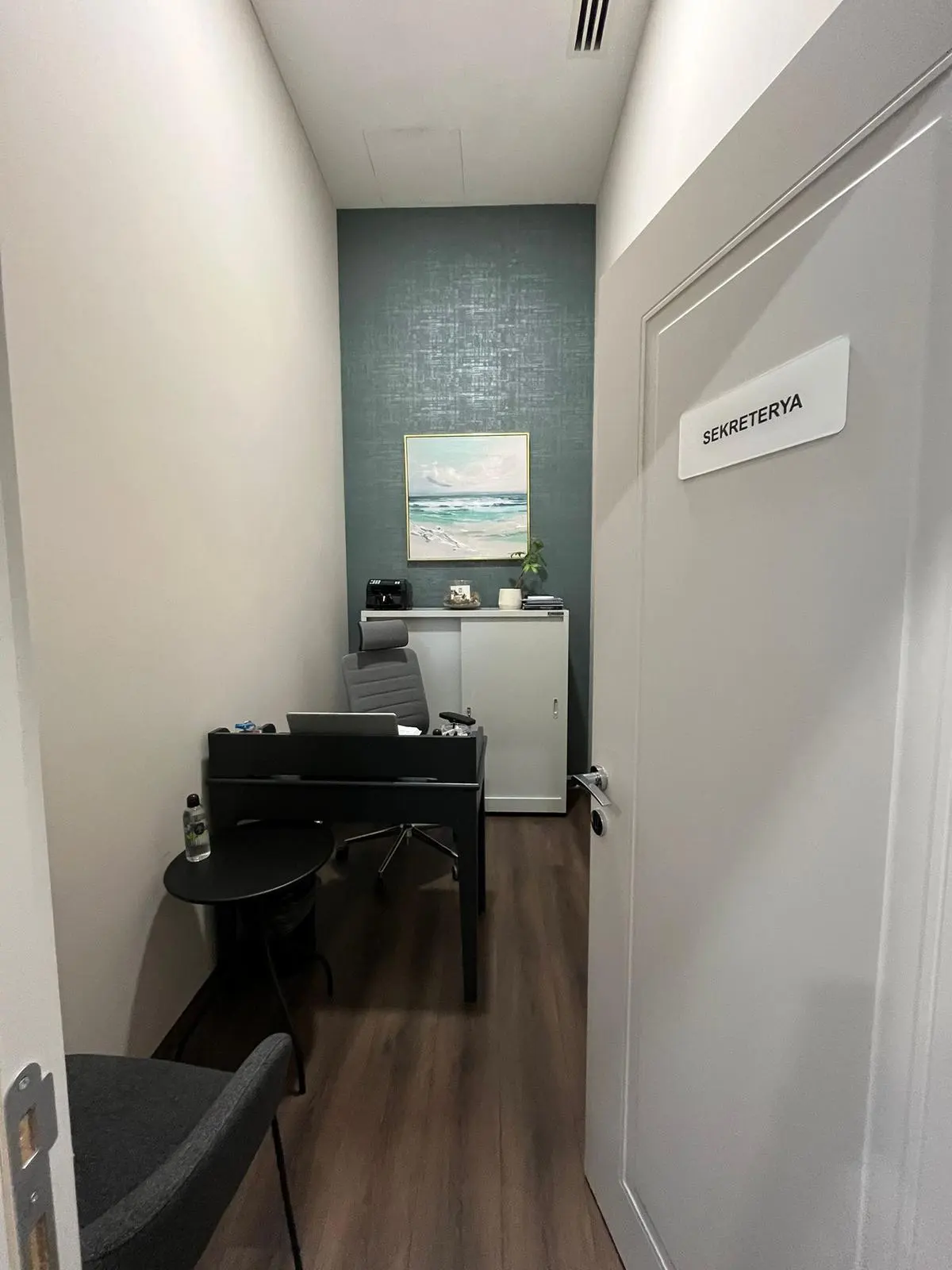 Clinic-provided photograph of Dr İbrahim Mesut Uğurlu
