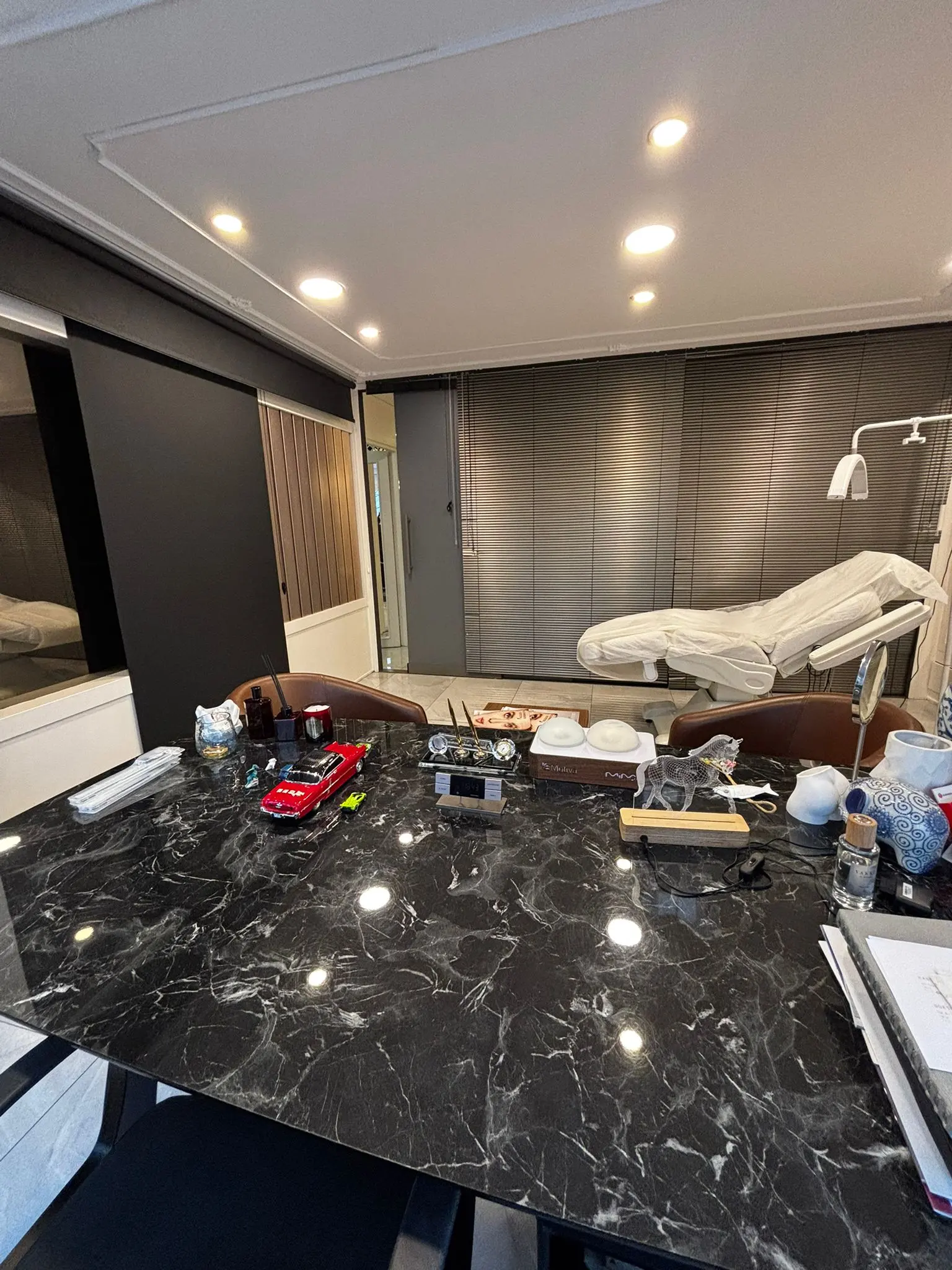 Clinic-provided photograph of Dr Batıbey Batmacı