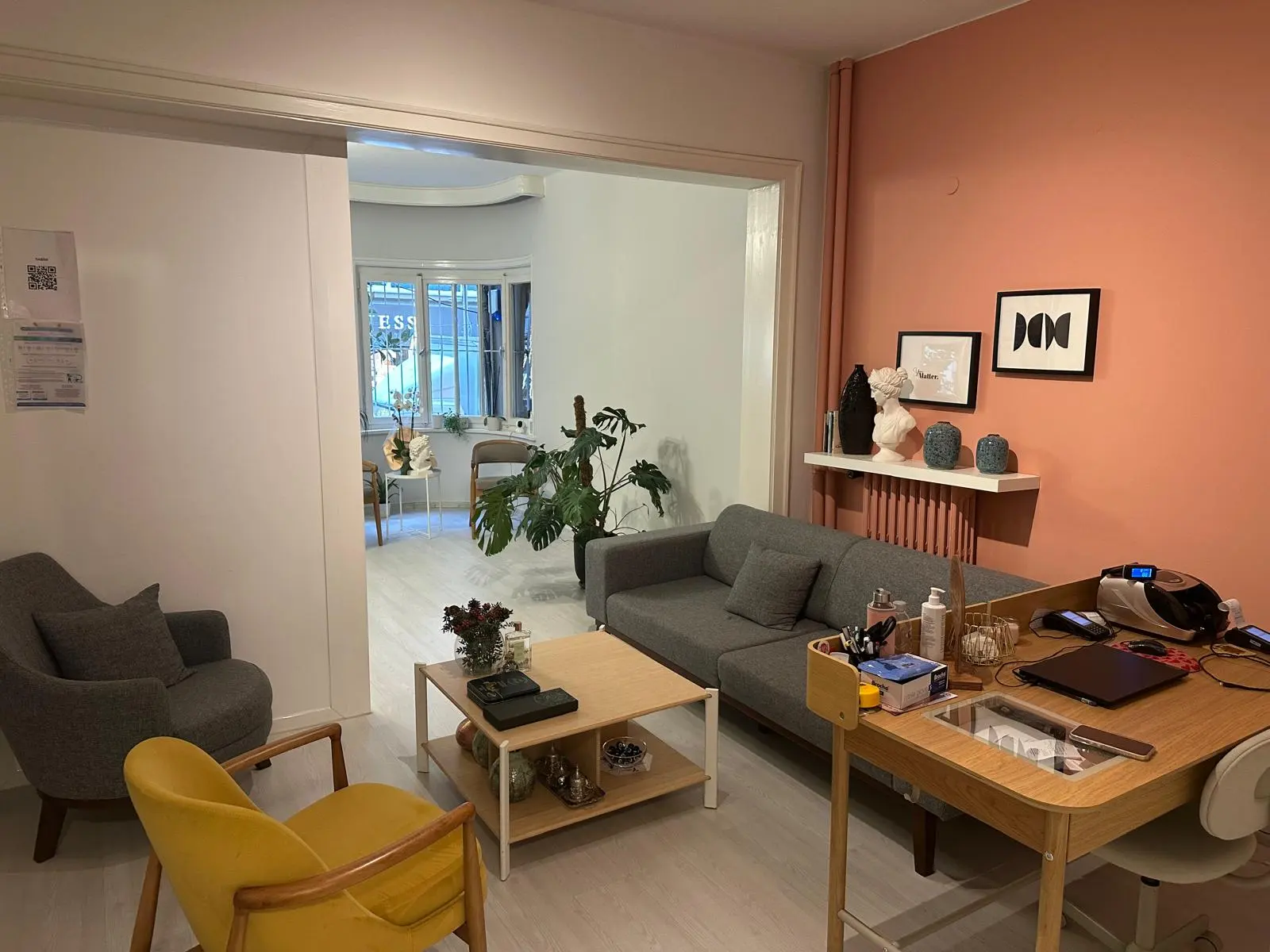 Clinic-provided photograph of Assoc. Prof. Dr Ali Öner