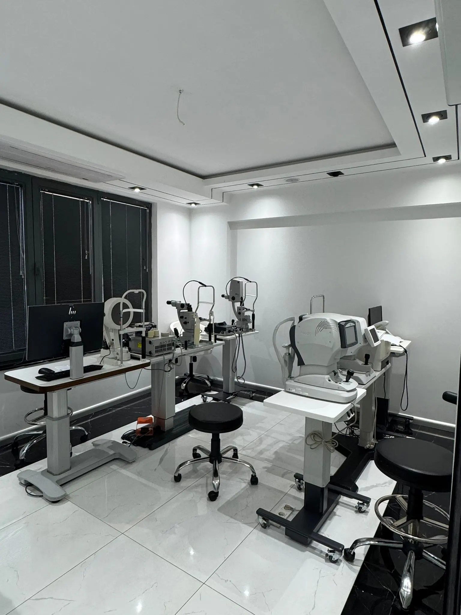 Clinic-provided photograph of Dr Abdurrahman Hüseyinoğlu