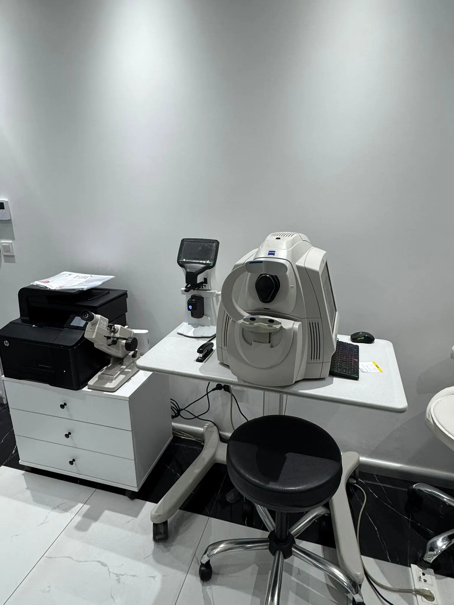 Clinic-provided photograph of Dr Abdurrahman Hüseyinoğlu