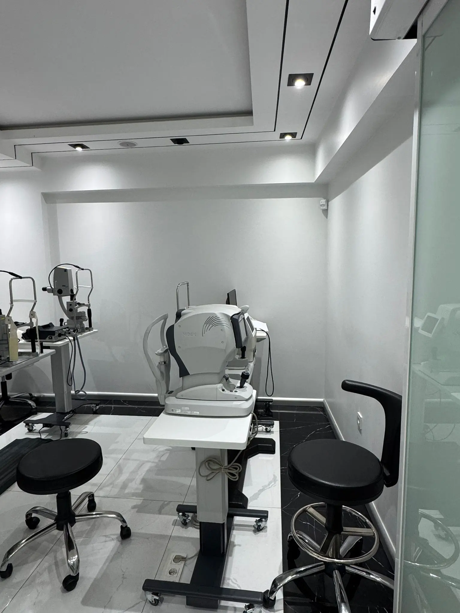 Clinic-provided photograph of Dr Abdurrahman Hüseyinoğlu