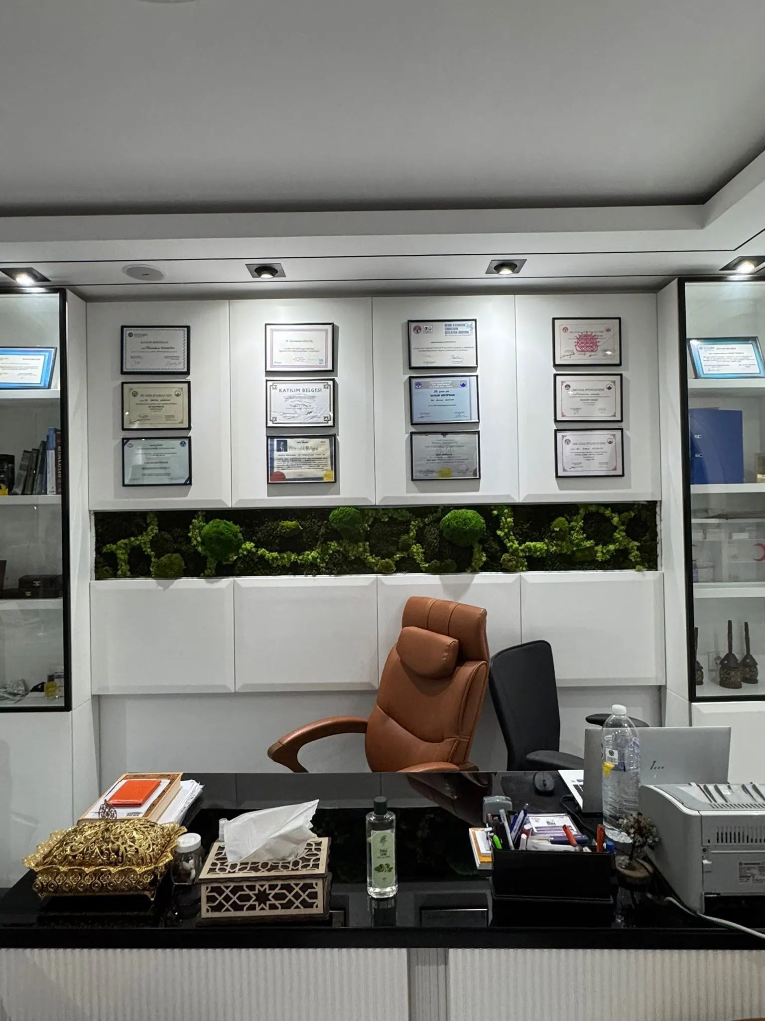 Clinic-provided photograph of Dr Abdurrahman Hüseyinoğlu