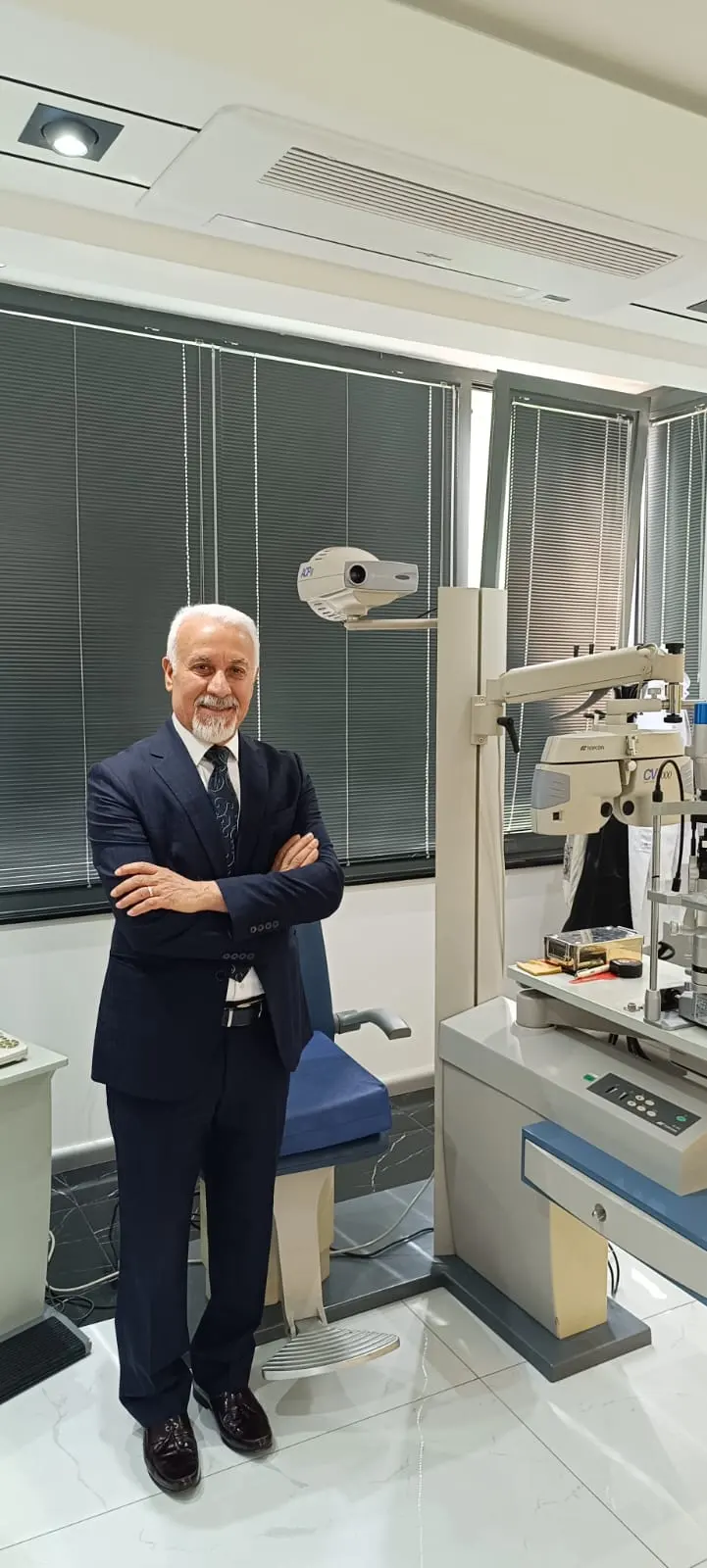 Clinic-provided photograph of Dr Abdurrahman Hüseyinoğlu