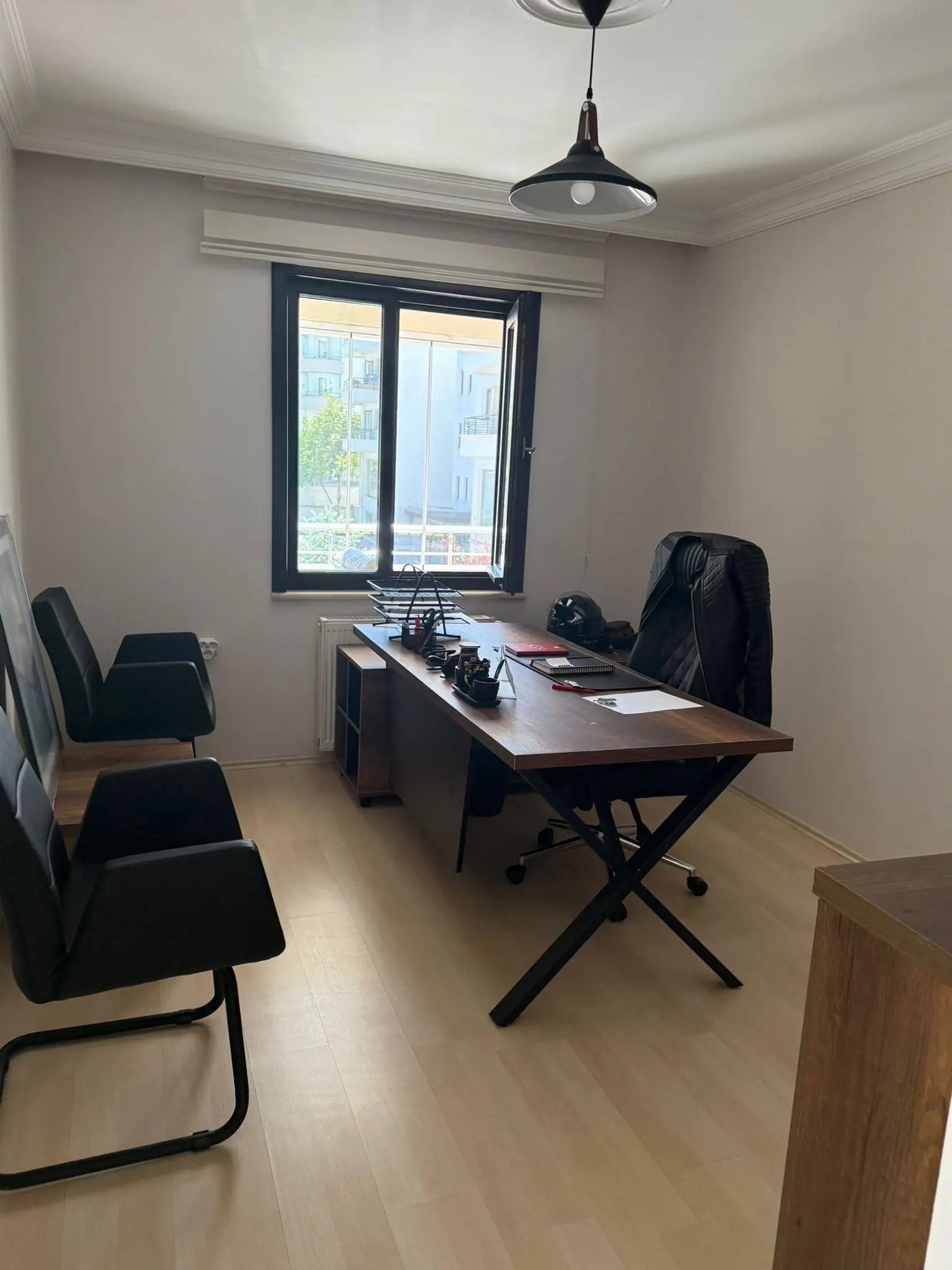Clinic-provided photograph of Dr Hilal Eslek Dönmez