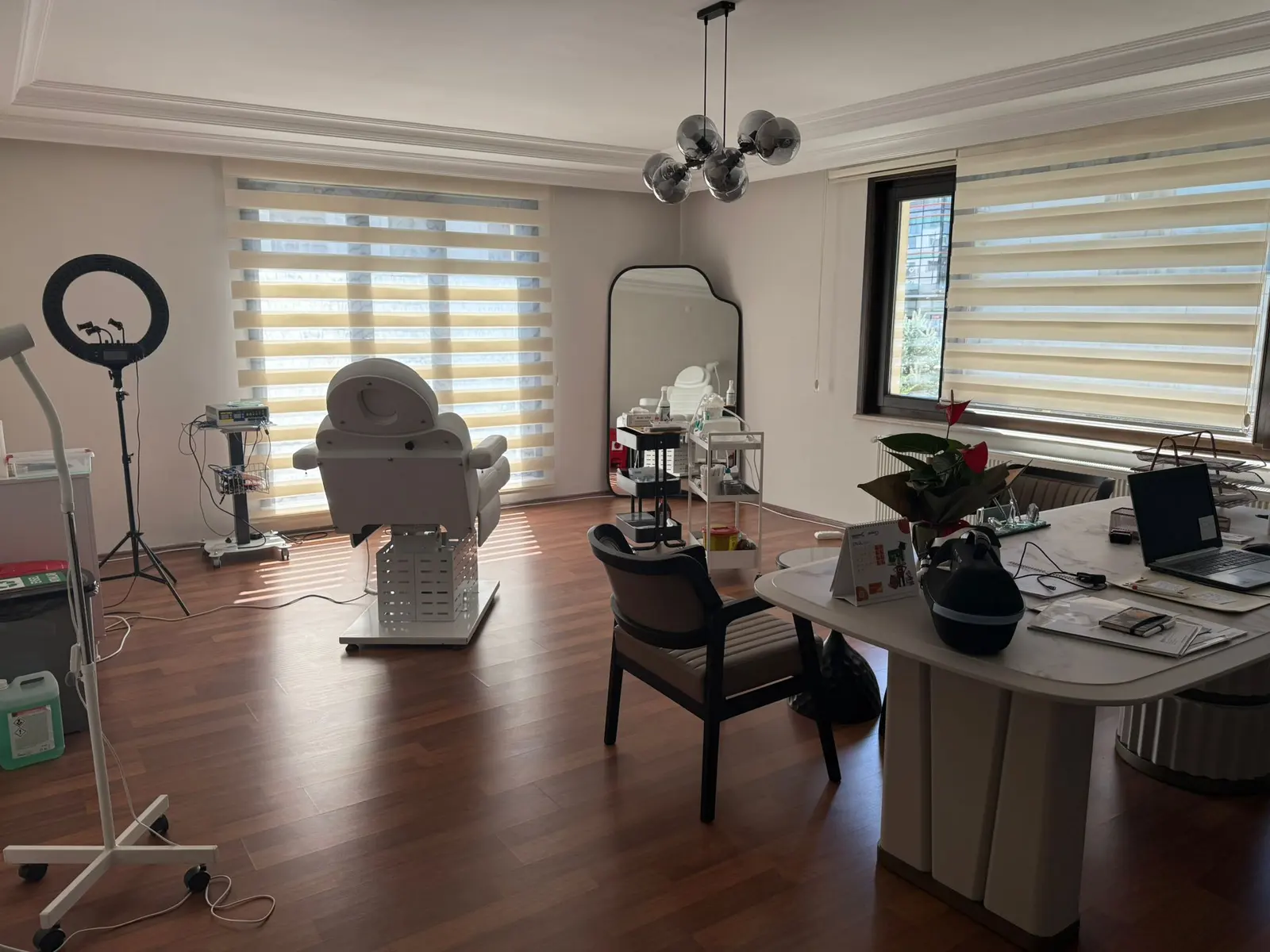 Clinic-provided photograph of Dr Hilal Eslek Dönmez