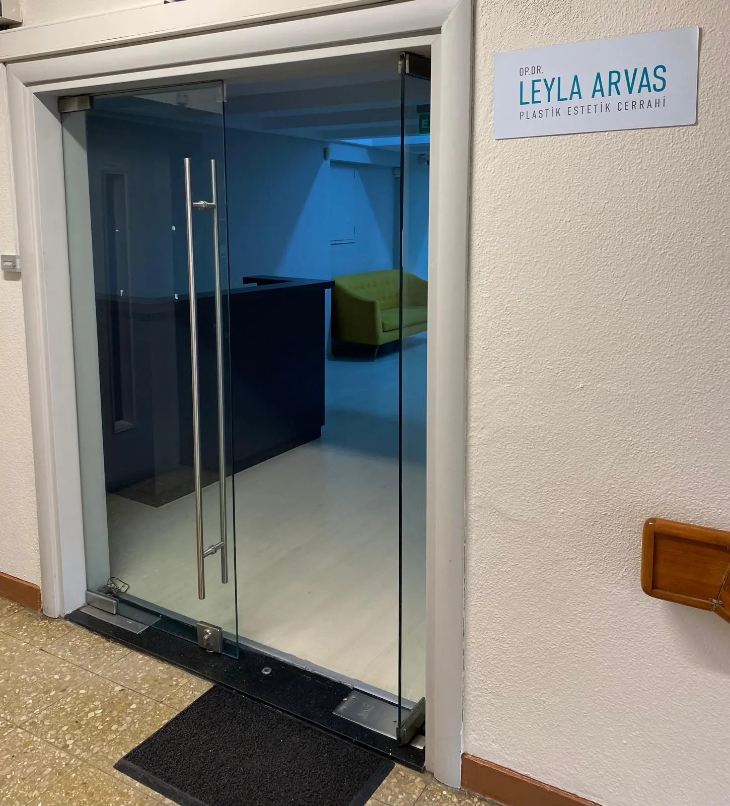 Von der Klinik bereitgestelltes Foto von Dr. Leyla Arvas