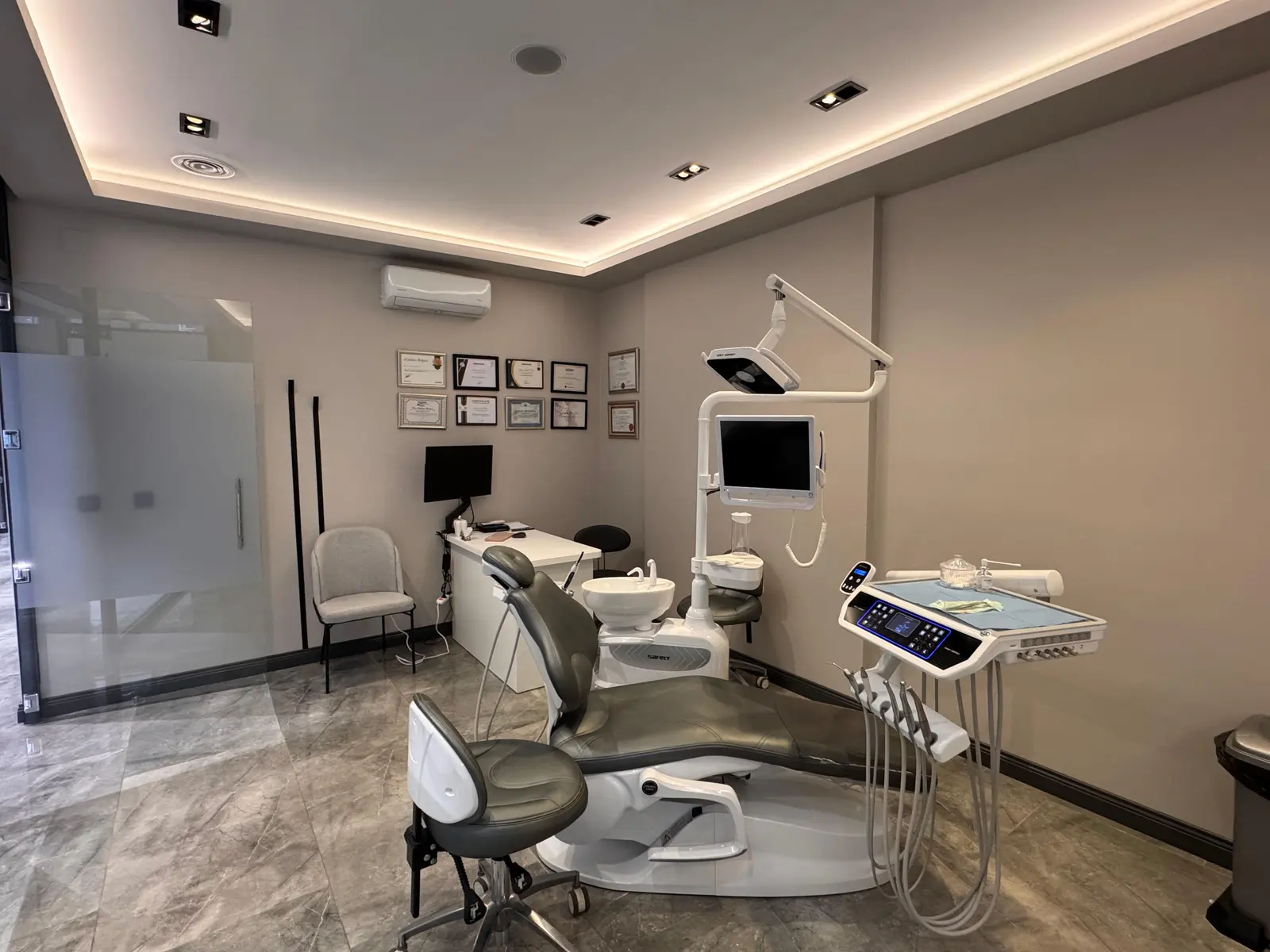 Clinic-provided photograph of Dentapera Dental Clinic