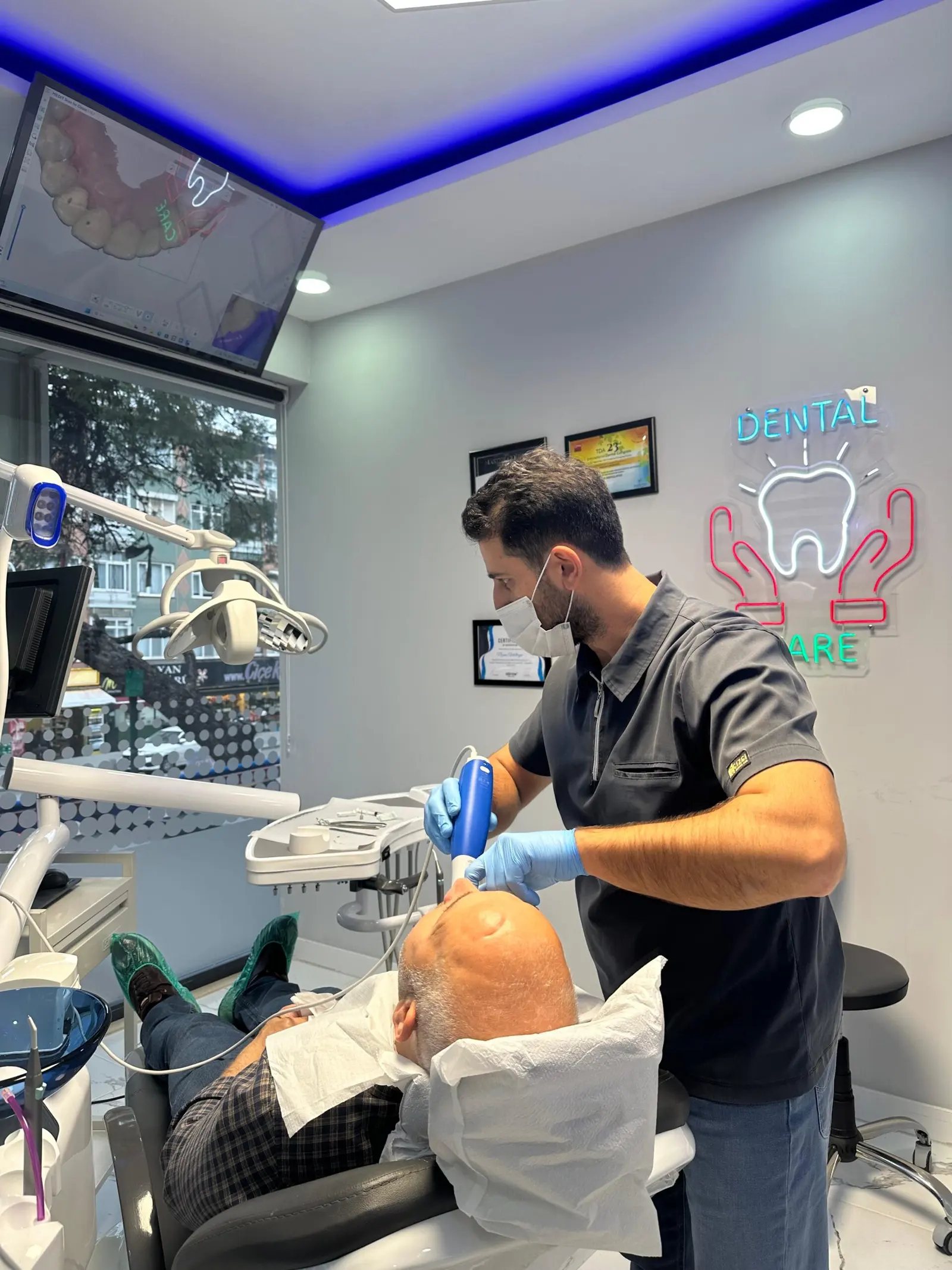 Von der Klinik bereitgestelltes Foto von Dr. Nizam Abdullayev