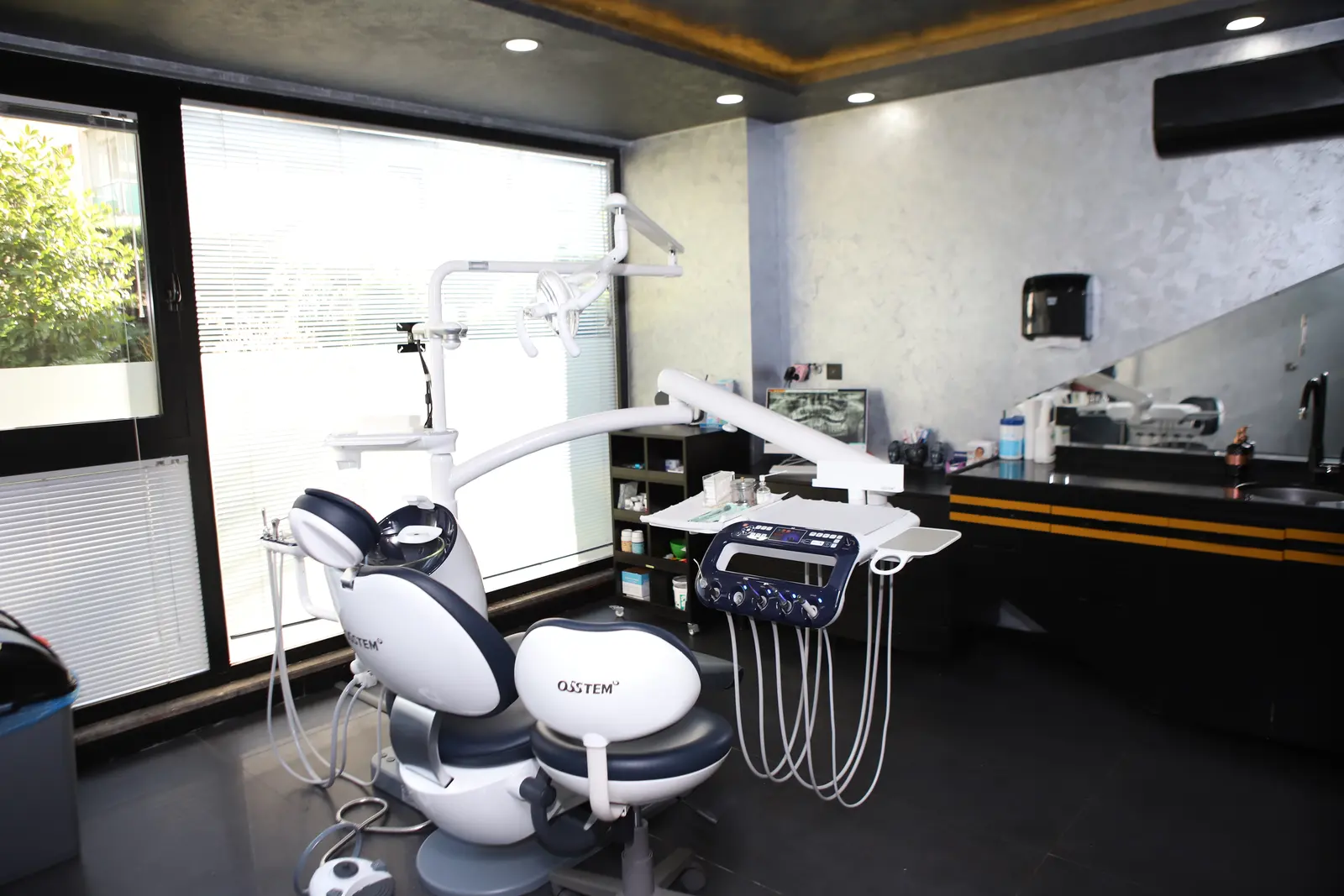 Clinic-provided photograph of Güçlü Dental Clinic