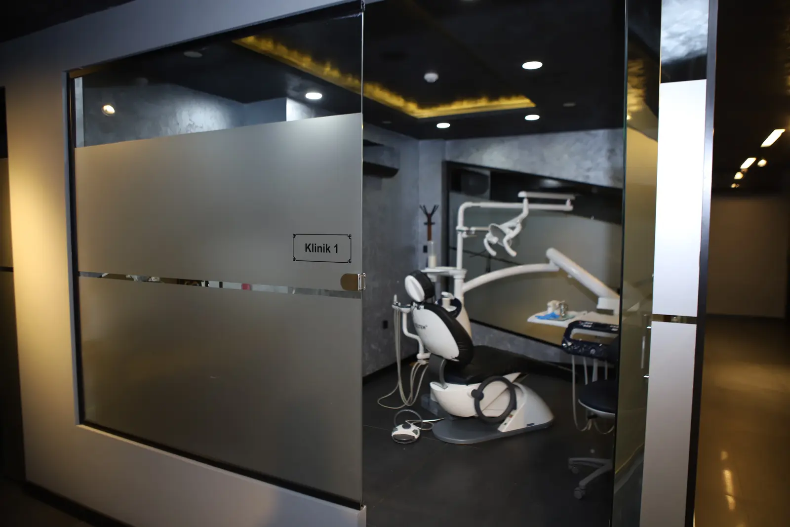 Clinic-provided photograph of Güçlü Dental Clinic