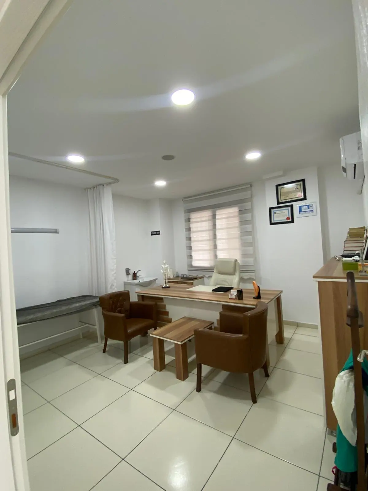 Von der Klinik bereitgestelltes Foto von Dr. Ertan Elmalı