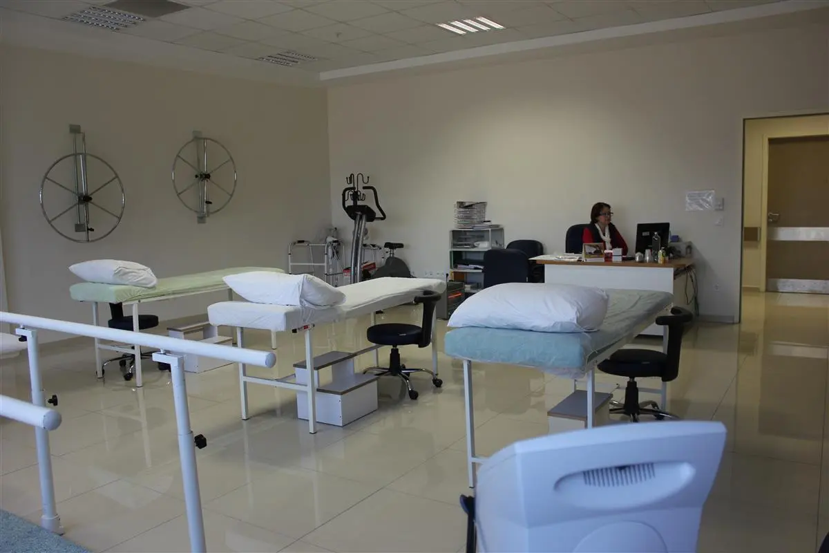 Von der Klinik bereitgestelltes Foto von Staatliches Krankenhaus Kuşadası