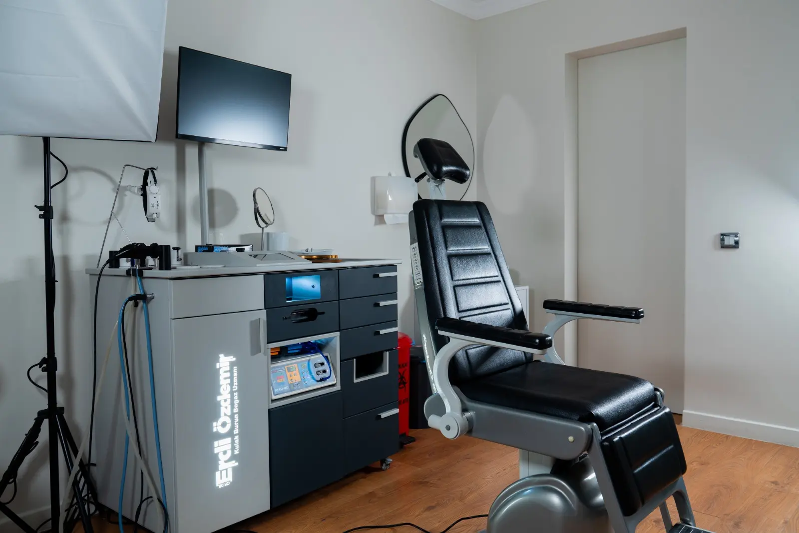Clinic-provided photograph of Dr Erdi Özdemir