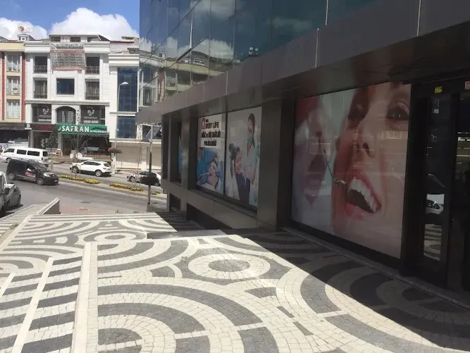 Clinic-provided photograph of Dentlife Dental Clinic