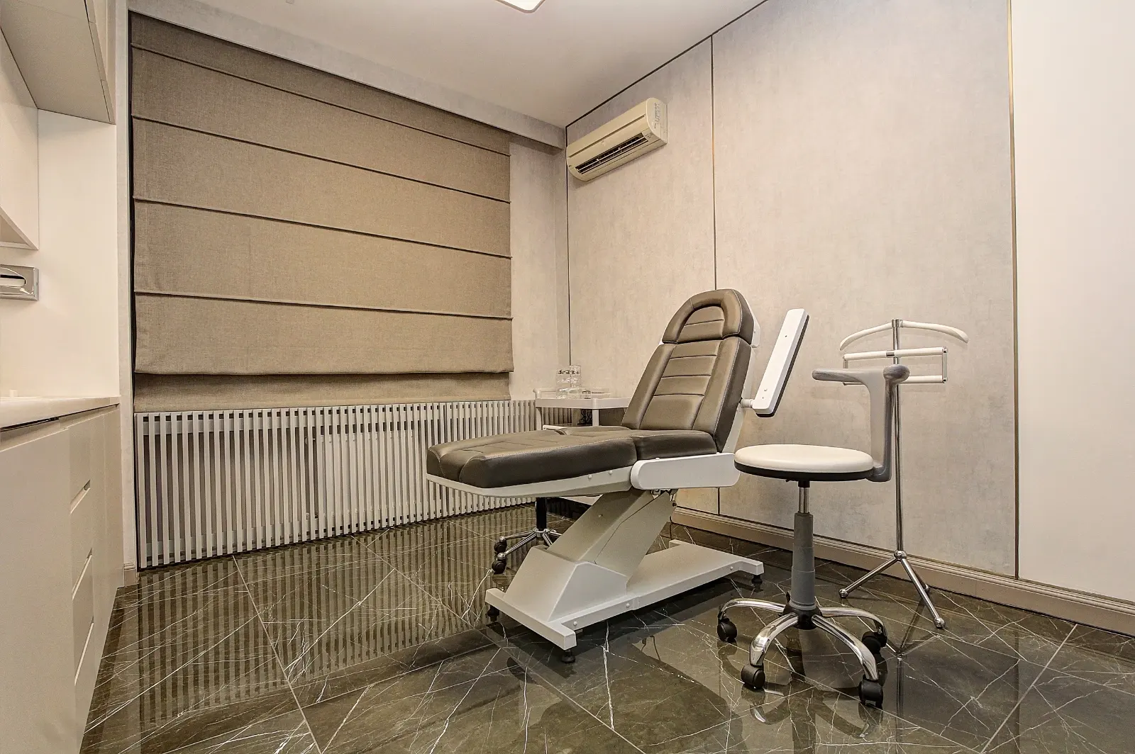 Clinic-provided photograph of Prof. Dr Osman Akın Yücel