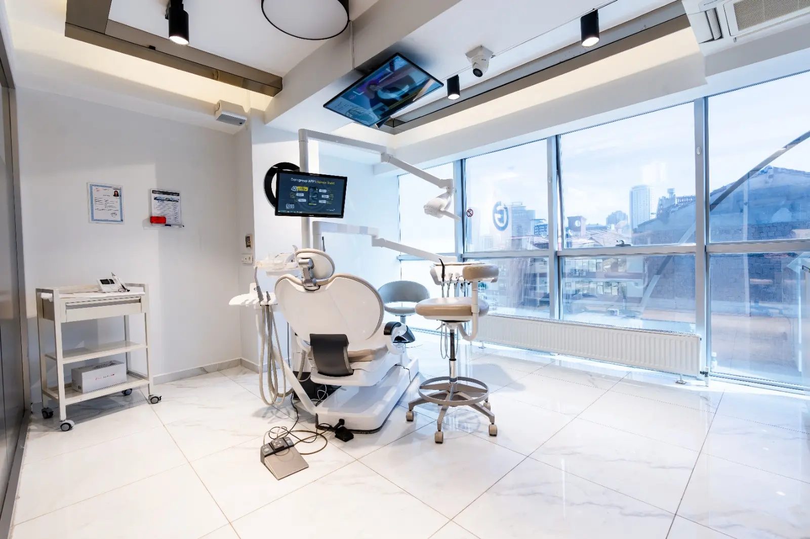 Clinic-provided photograph of Ataşehir Dentgroup Dental Clinic