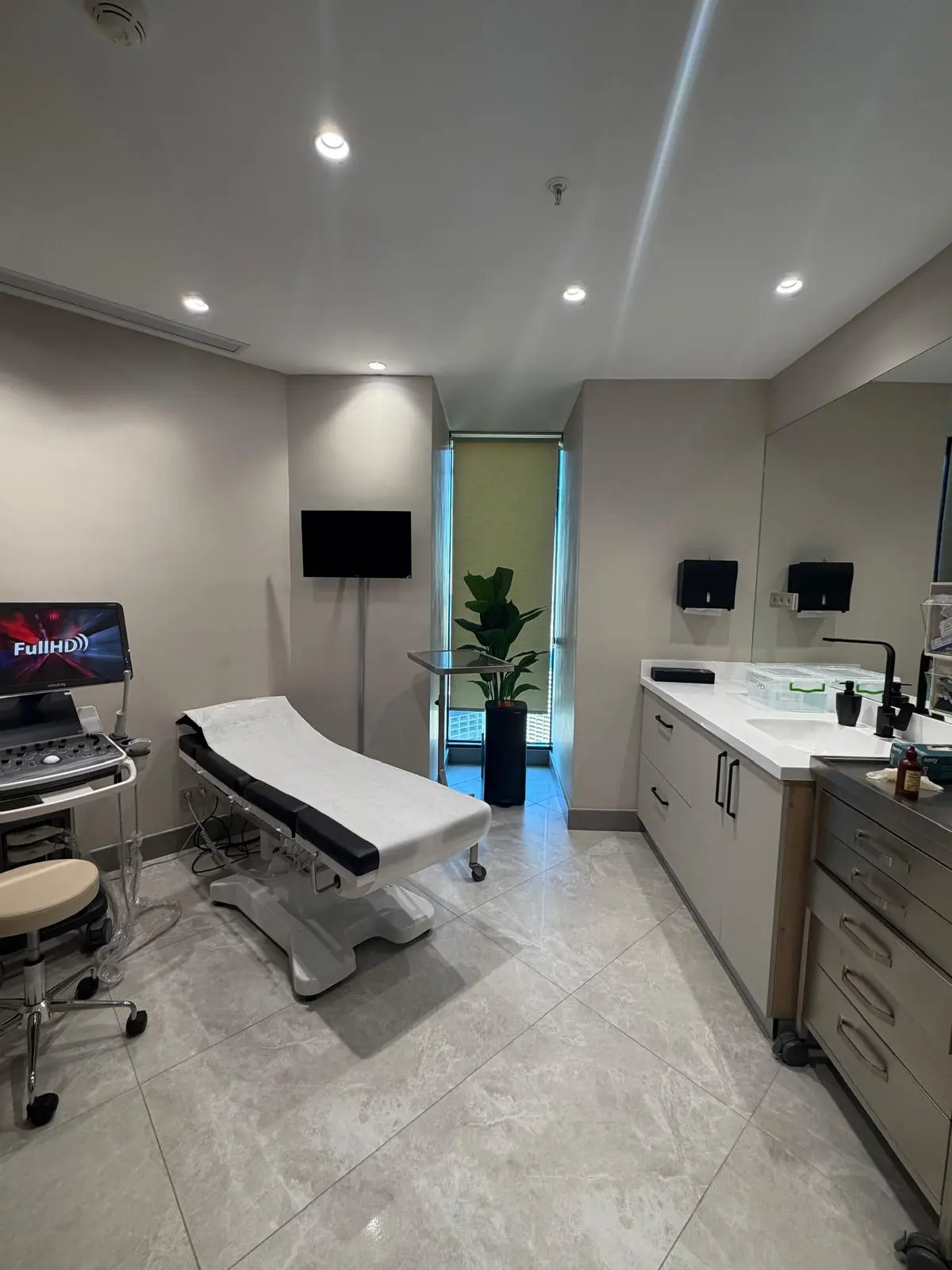 Clinic-provided photograph of Prof. Dr Fatih Osman Kurtuluş