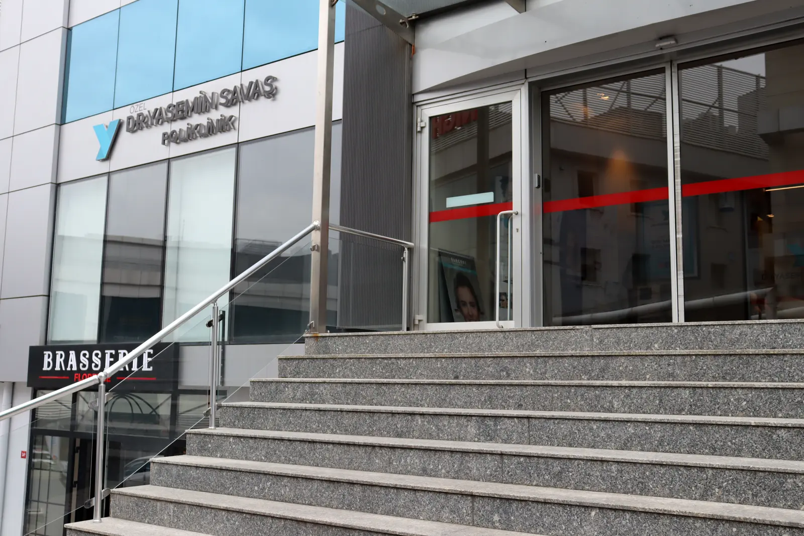 Von der Klinik bereitgestelltes Foto von Dr. Yasemin Savaş Klinik