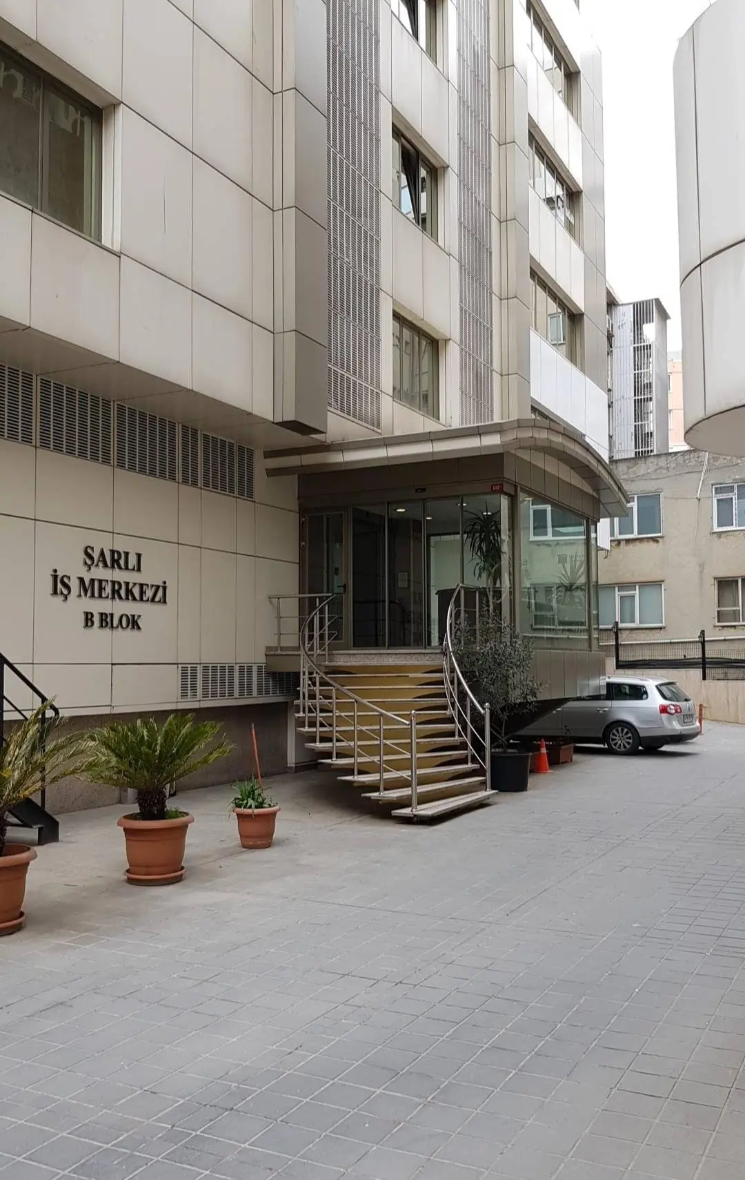 Clinic-provided photograph of İkiyaka Dental Clinic