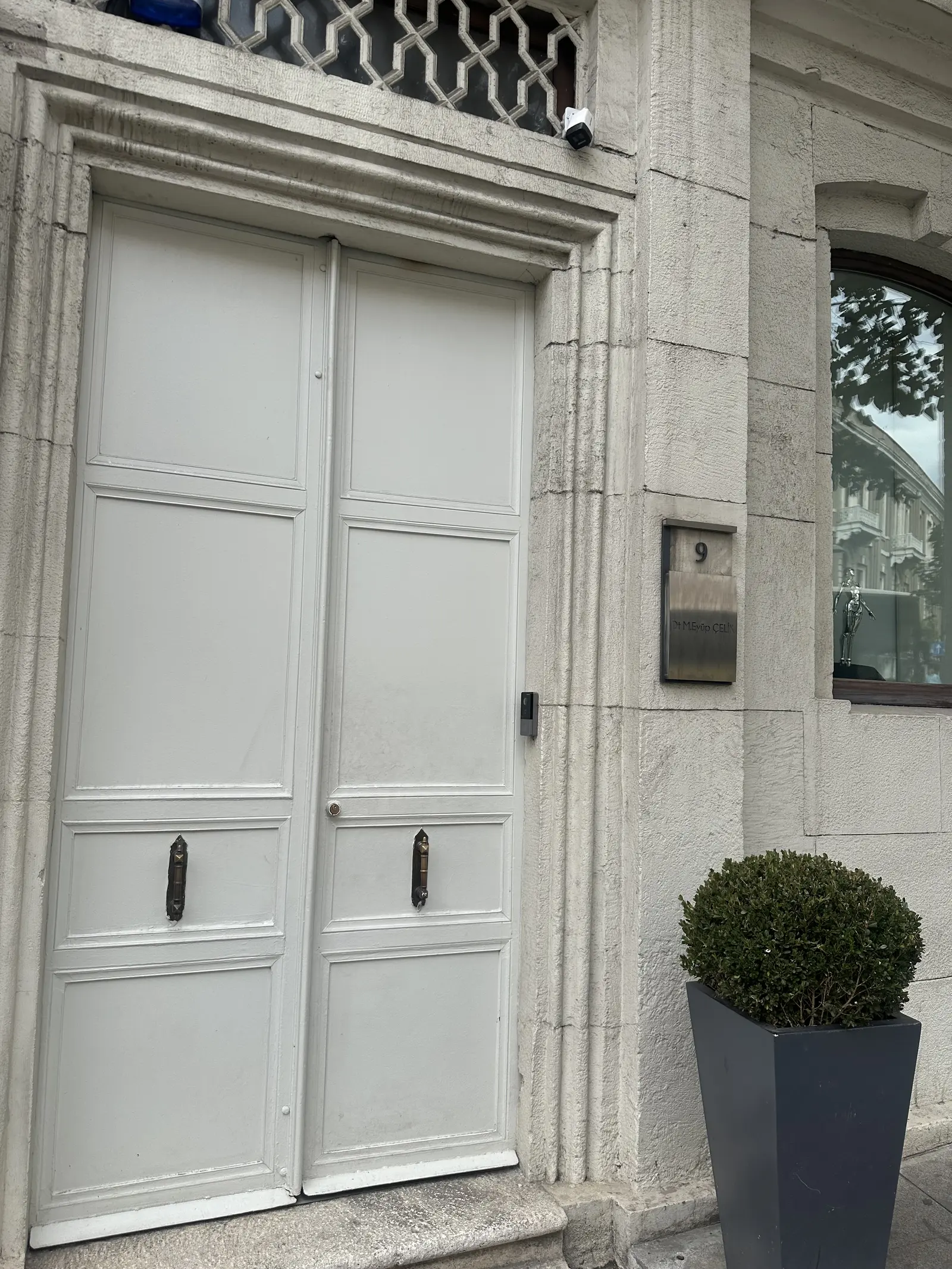 Clinic-provided photograph of Dr Mustafa Eyüp Çelik