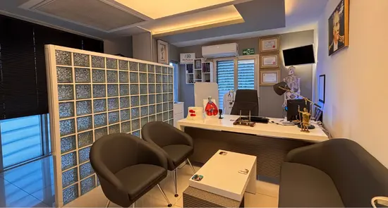 Clinic-provided photograph of Assoc. Prof. Dr Hasan Ersöz
