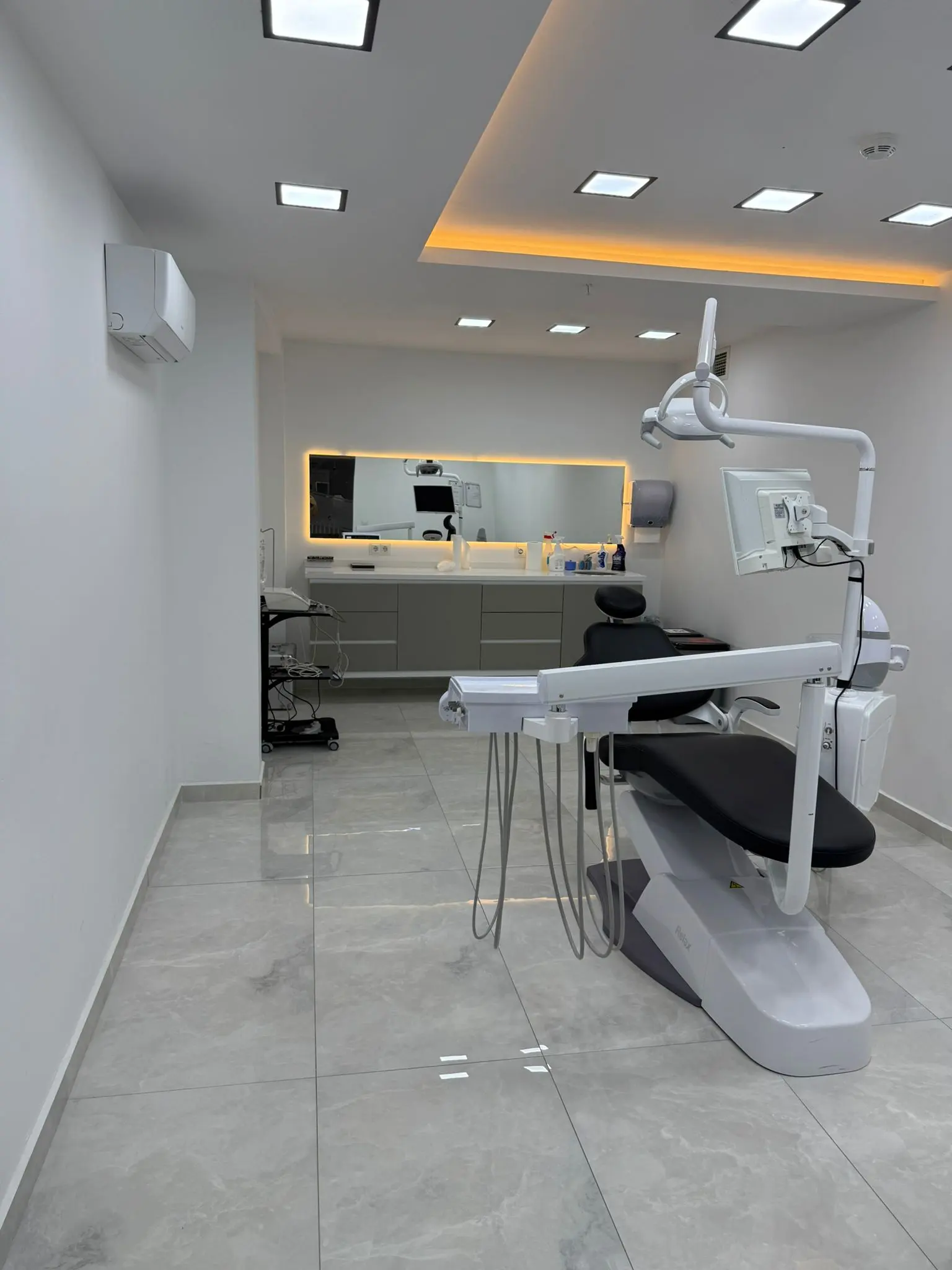 Clinic-provided photograph of Mdent Dental Clinic