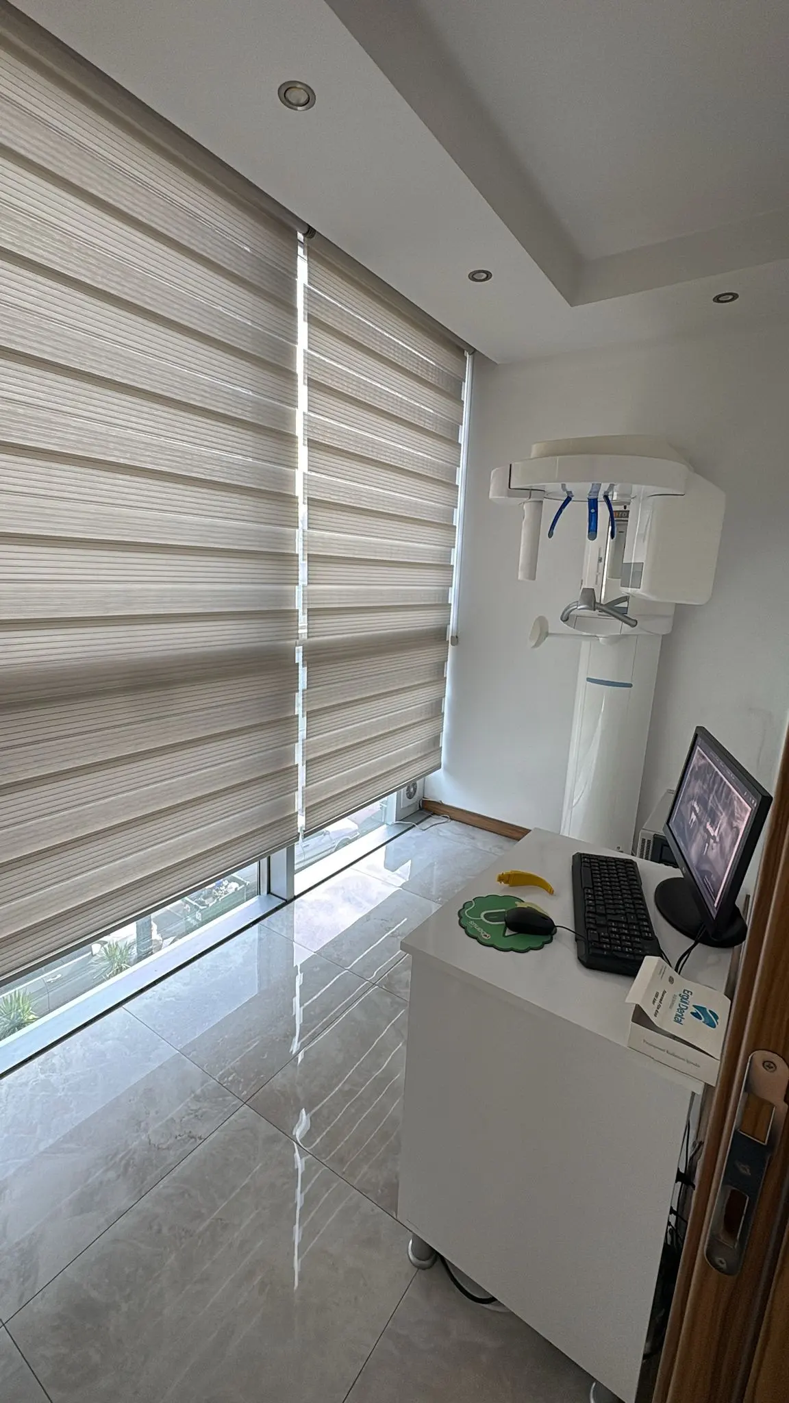Clinic-provided photograph of Dr Kübra Güneş