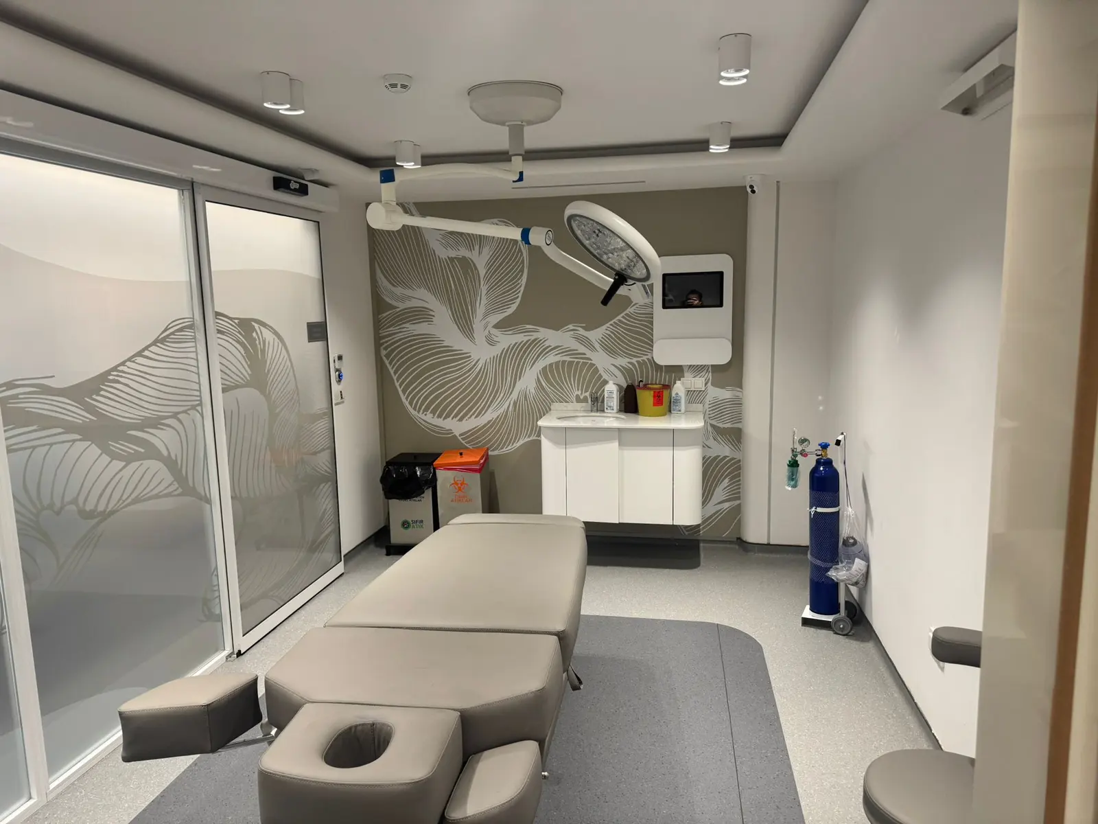Clinic-provided photograph of Zeyd Clinic
