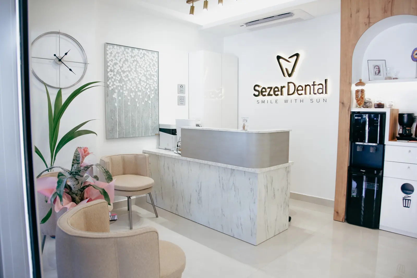 Clinic-provided photograph of Sezer Dental