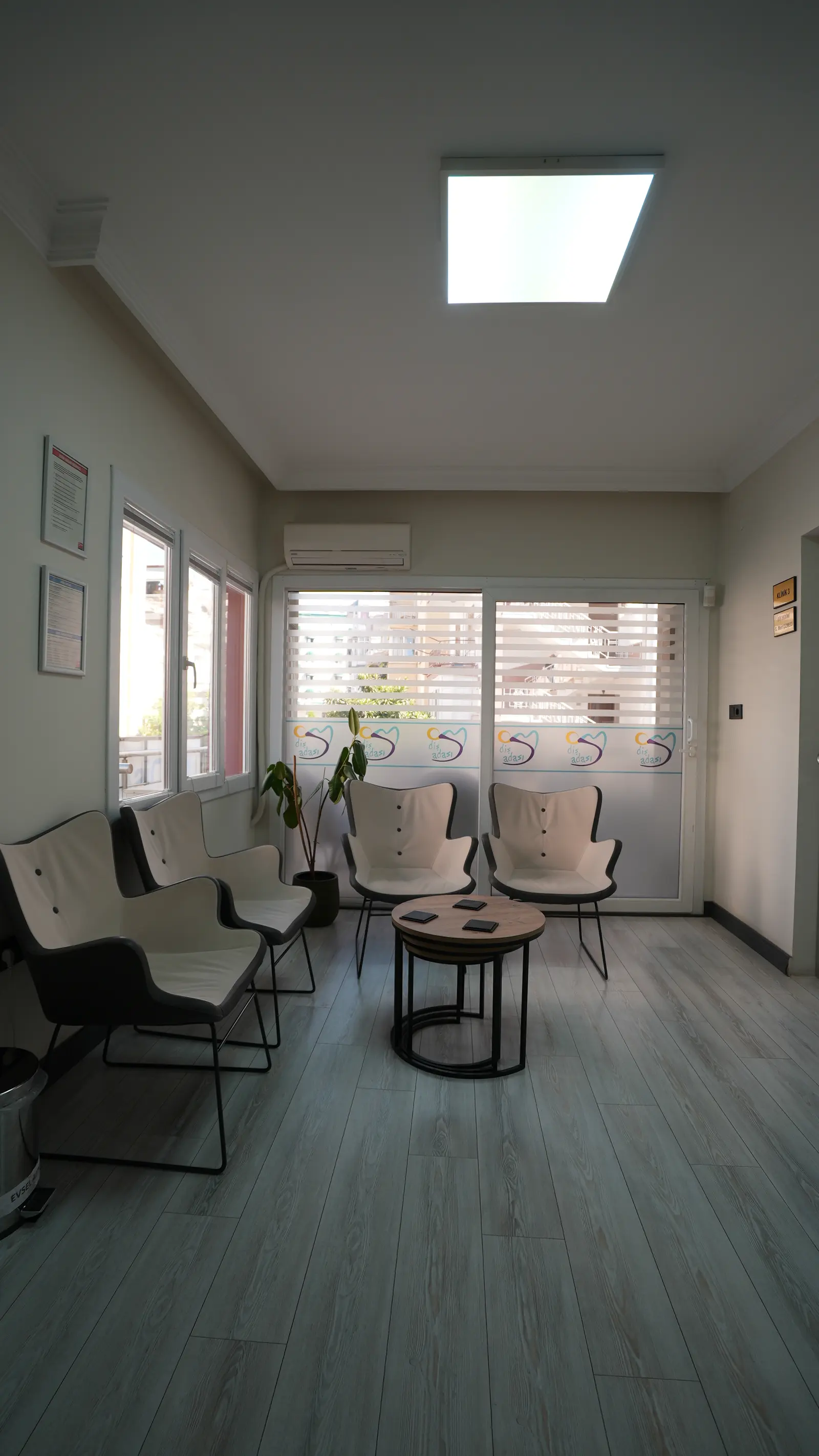 Clinic-provided photograph of Diş Adası Dental Clinic