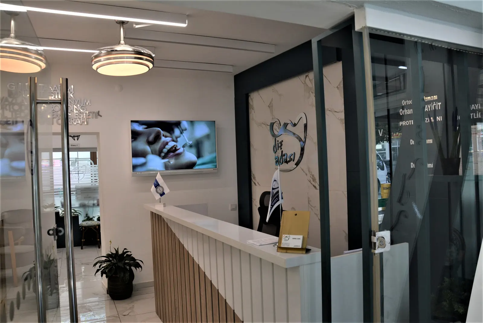 Clinic-provided photograph of Diş Adası Dental Clinic