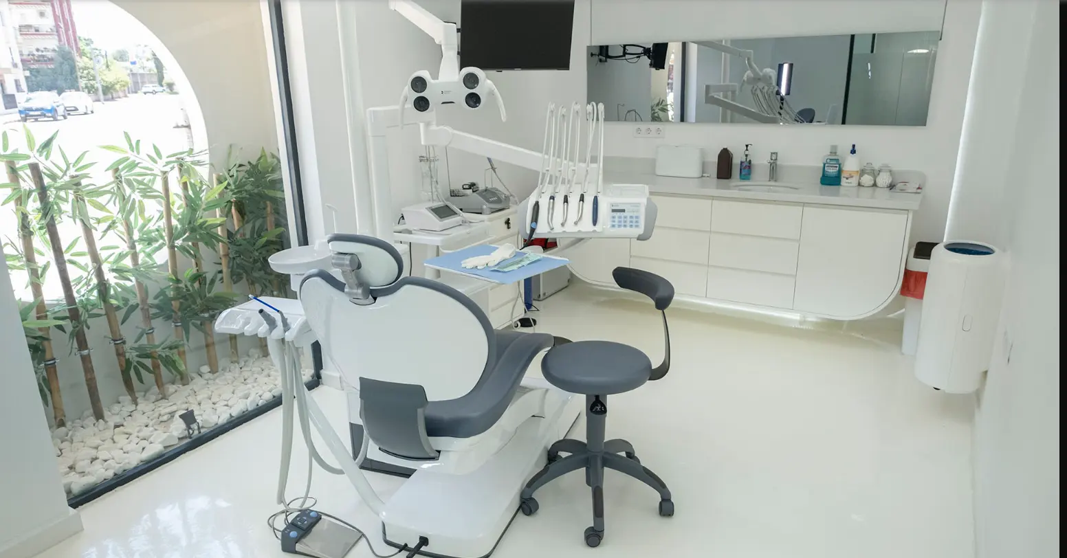 Clinic-provided photograph of Calinalti Dental Clinic