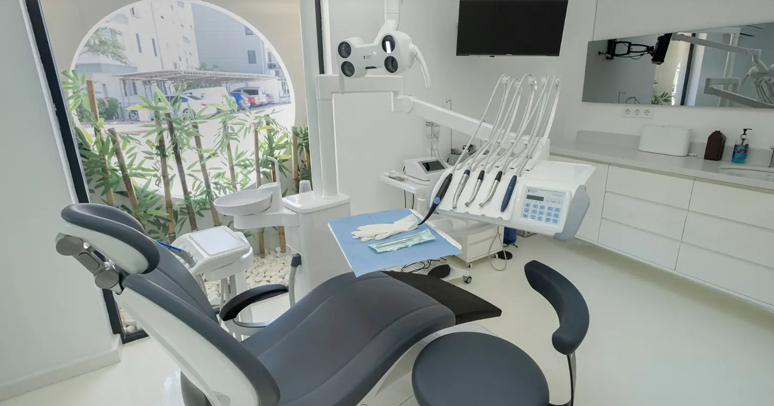 Clinic-provided photograph of Calinalti Dental Clinic