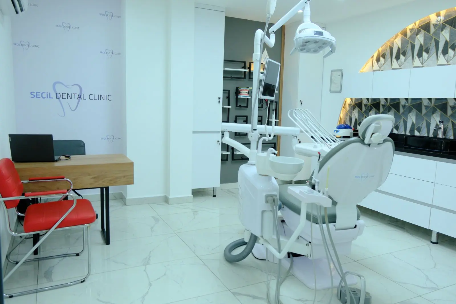 Clinic-provided photograph of Seçil Dental Clinic